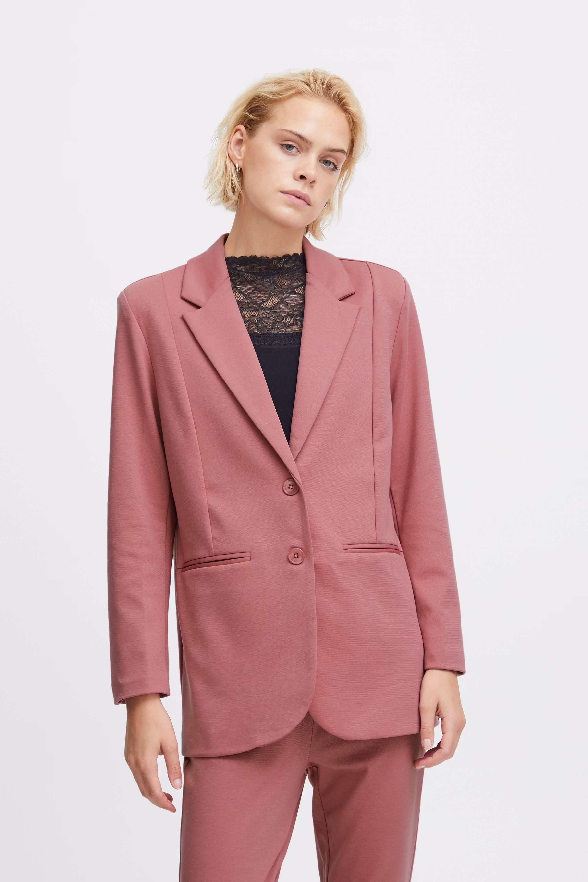 IHKATE OVERSIZE Blazer LOOKBOOK FRONT 20118123-171608