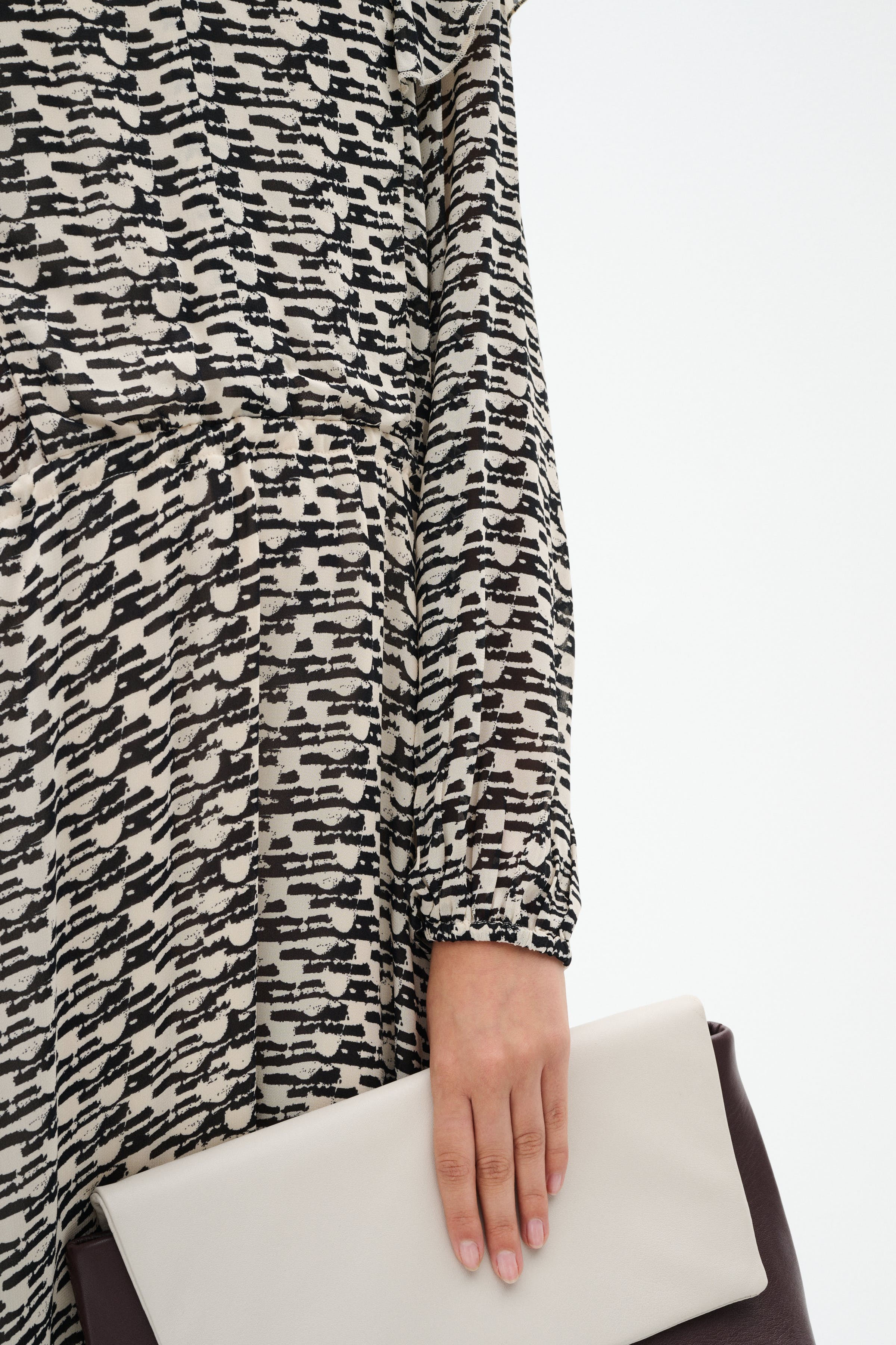 CessieIW Dress LOOKBOOK DETAIL 30110249-303575