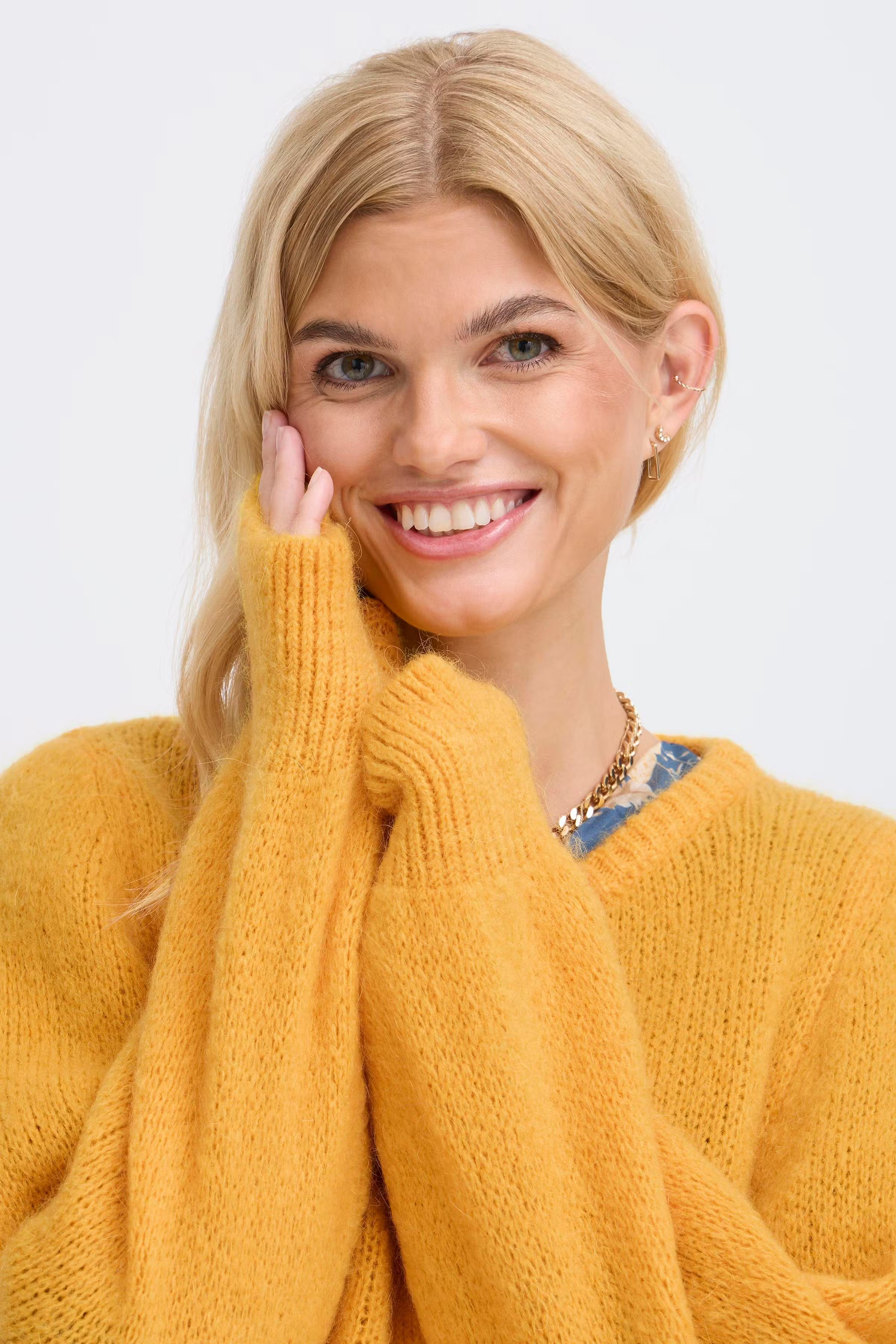 SBGULVIG Cardigan LOOKBOOK DETAIL 22100655-150948