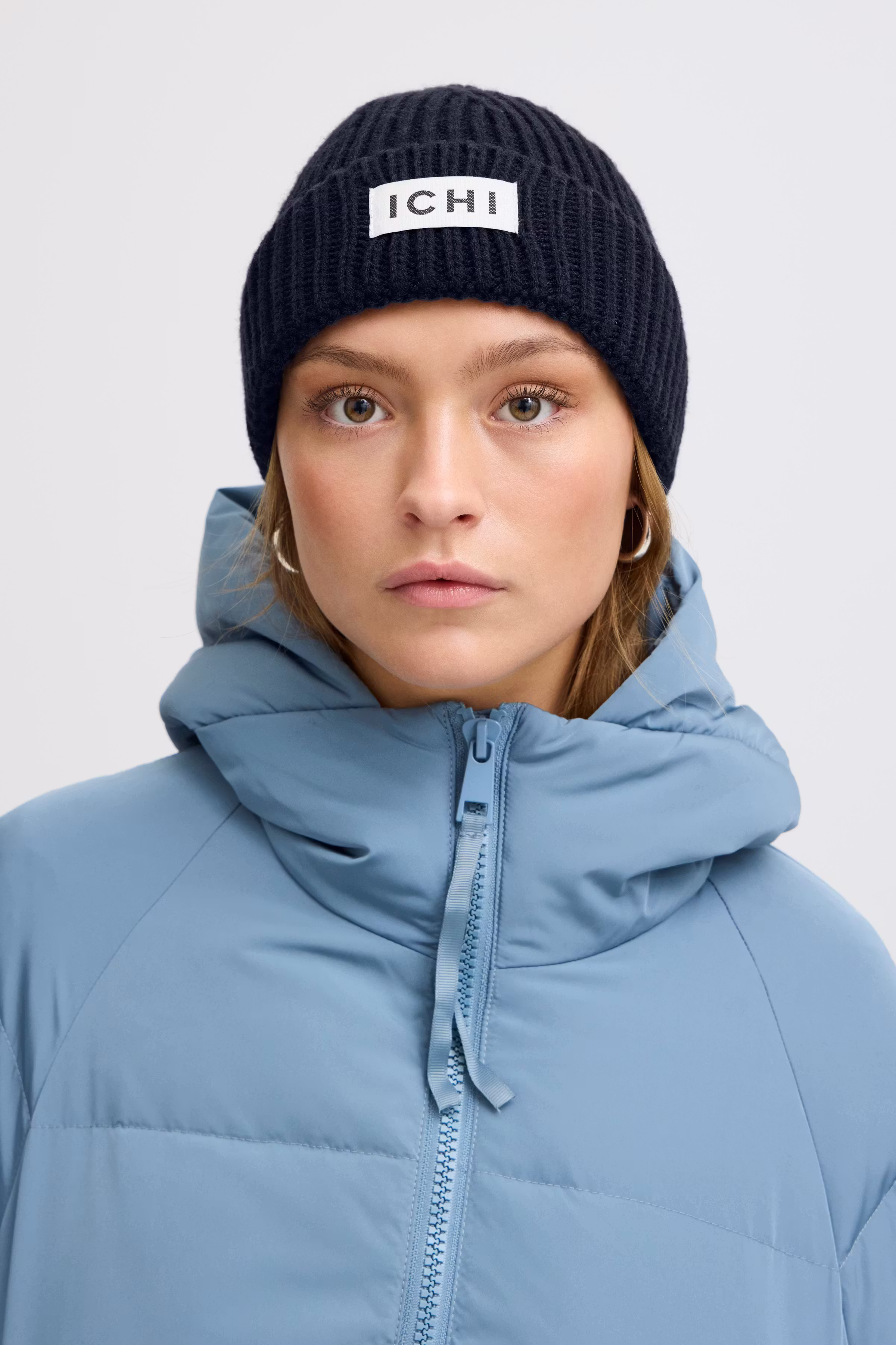 IAEMMA Hood LOOKBOOK DETAIL 20119458-194010