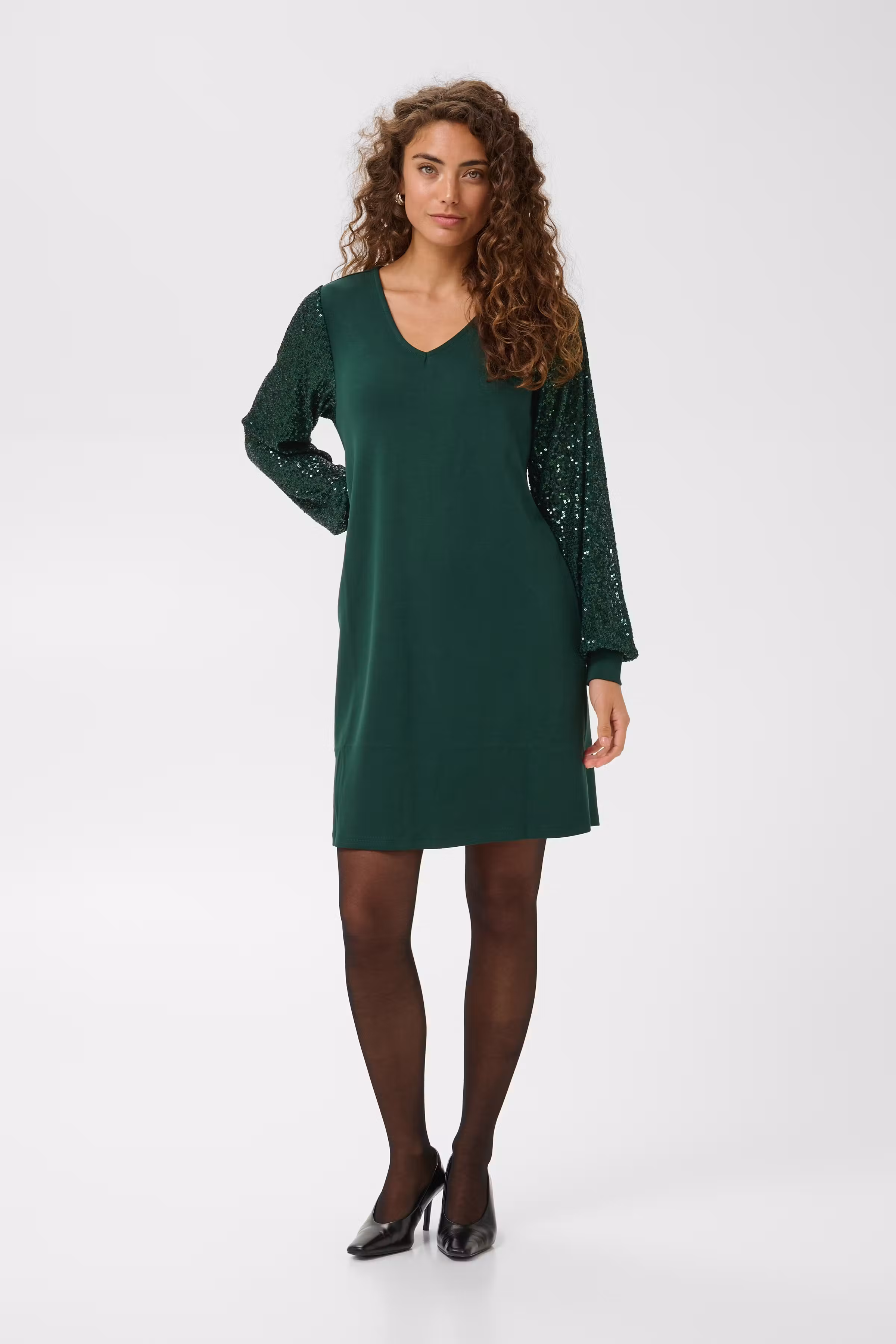 CUchabrina Pailletkjole LOOKBOOK FRONT 50110208-195220