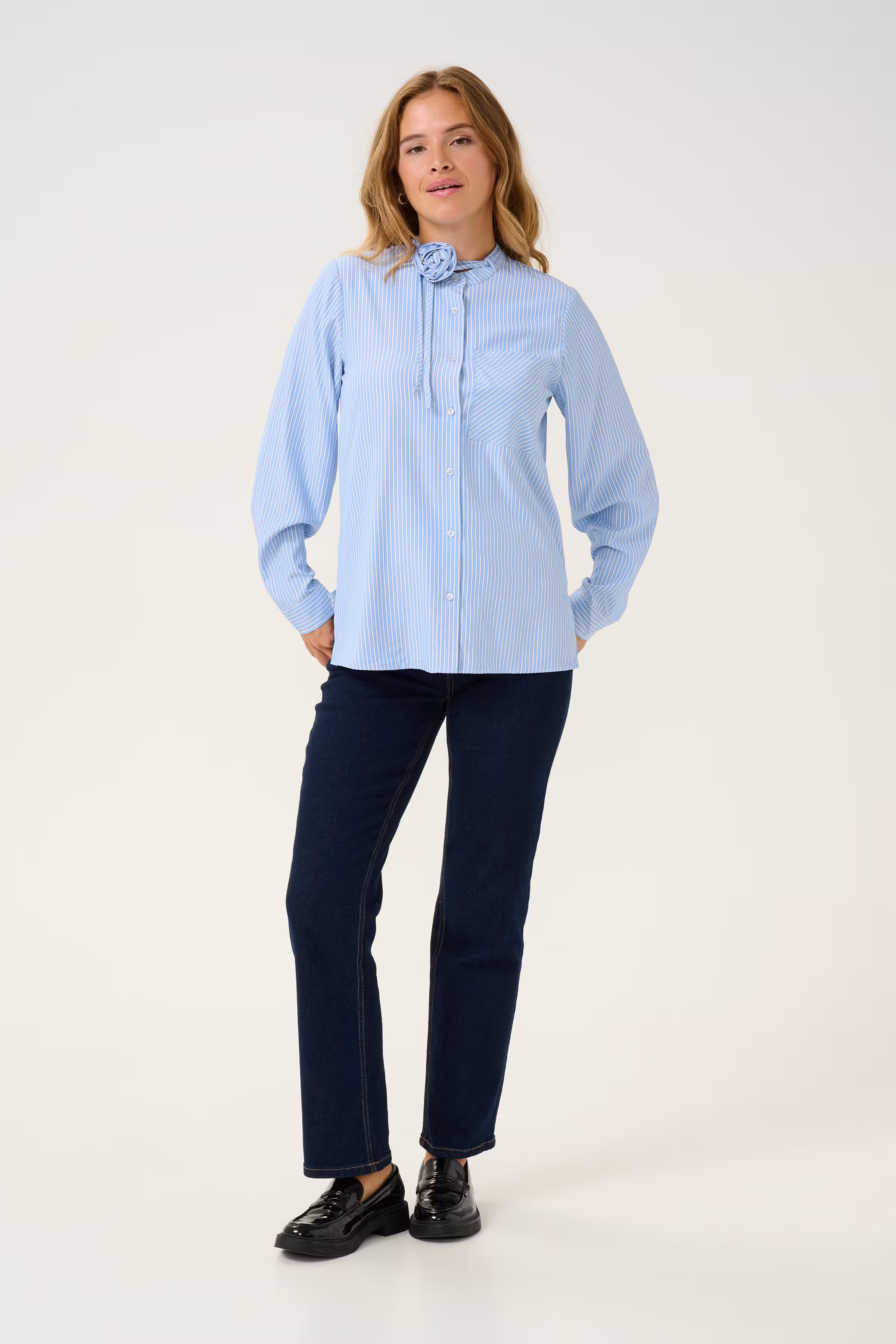 CUjude Skjorte med rose LOOKBOOK FRONT 50111459-107055