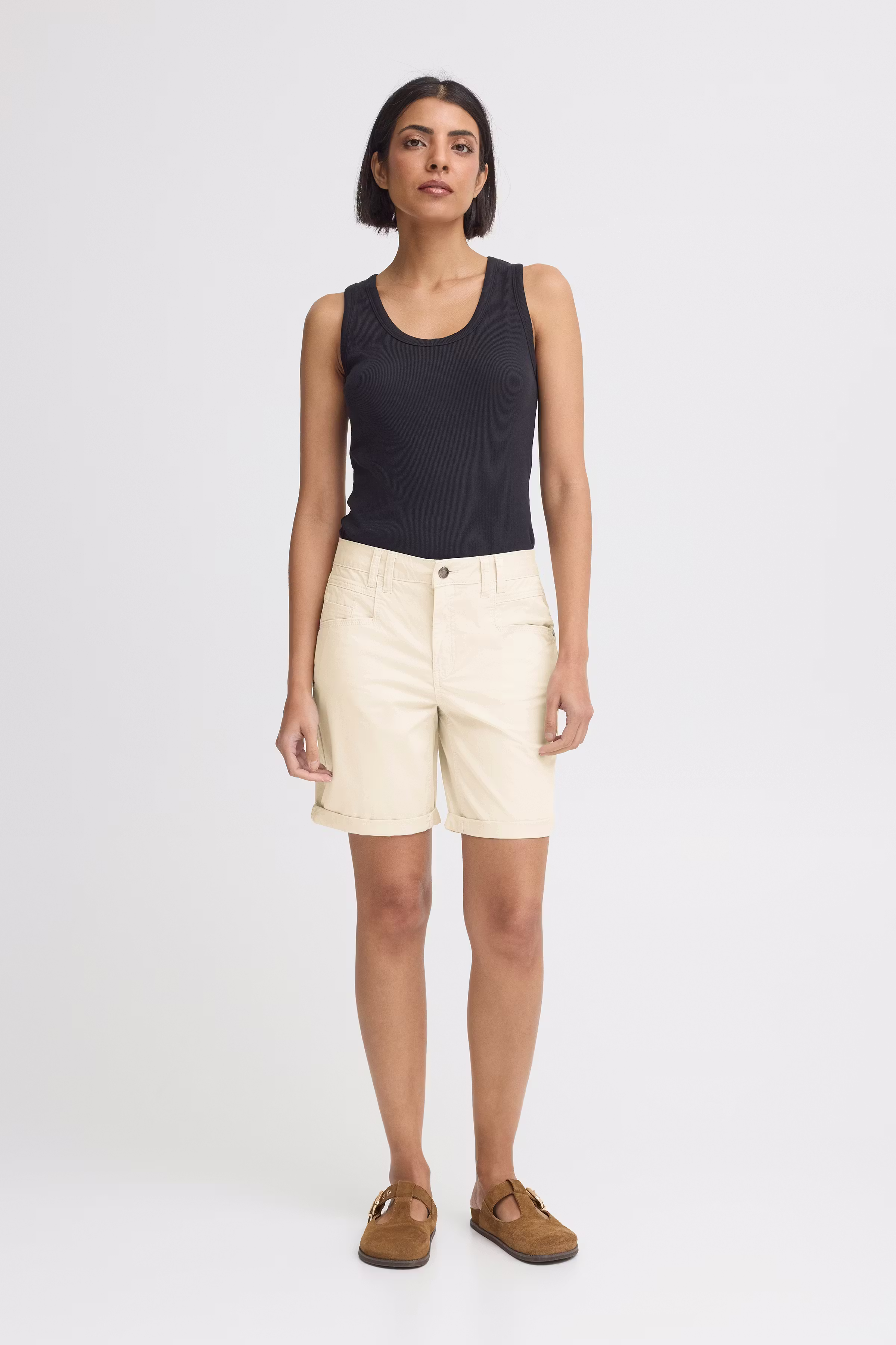 PZEVELYN Shorts LOOKBOOK FRONT 50210425-130905