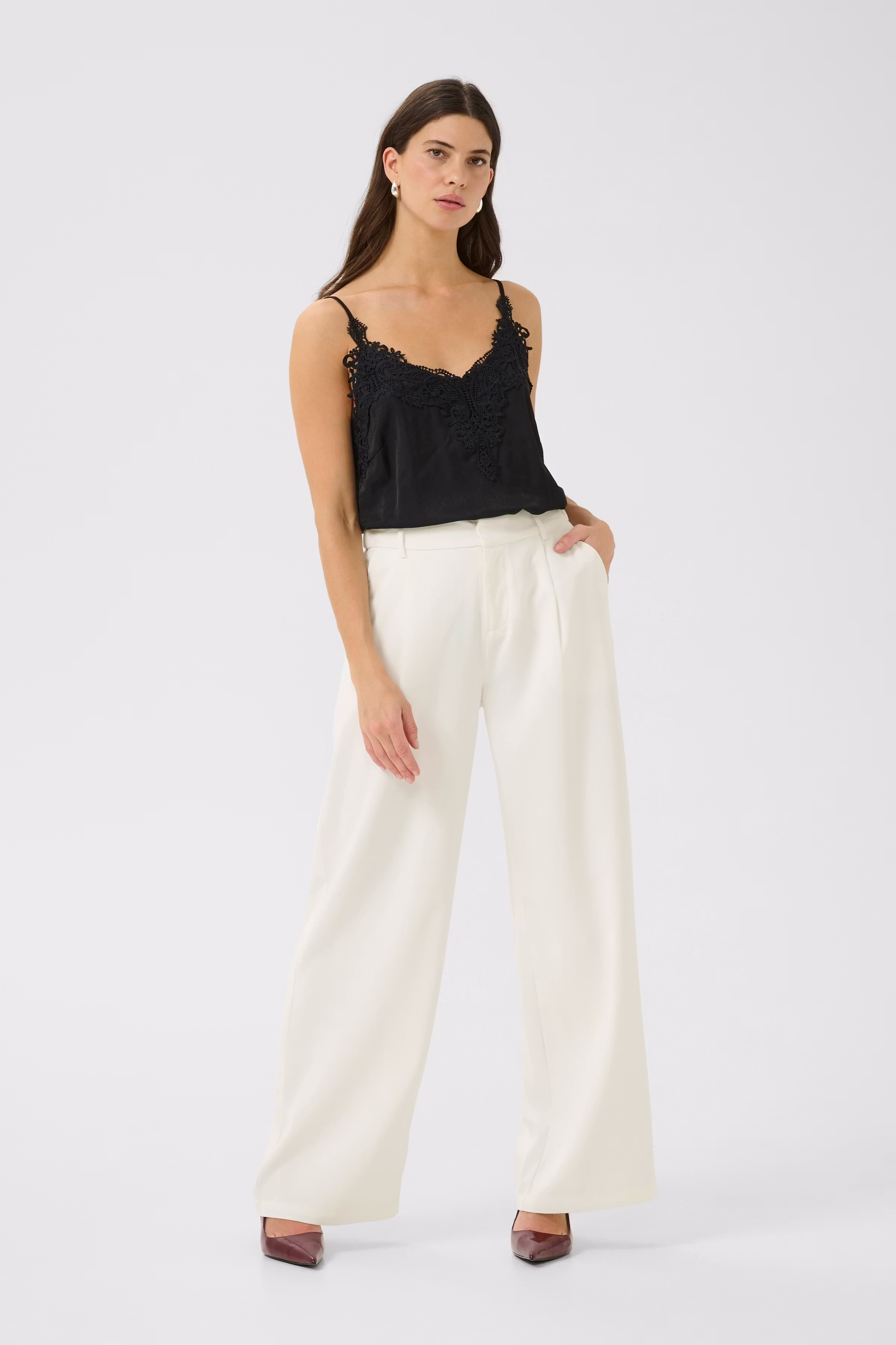 CRBencon Trousers LOOKBOOK FRONT 10612349-110602