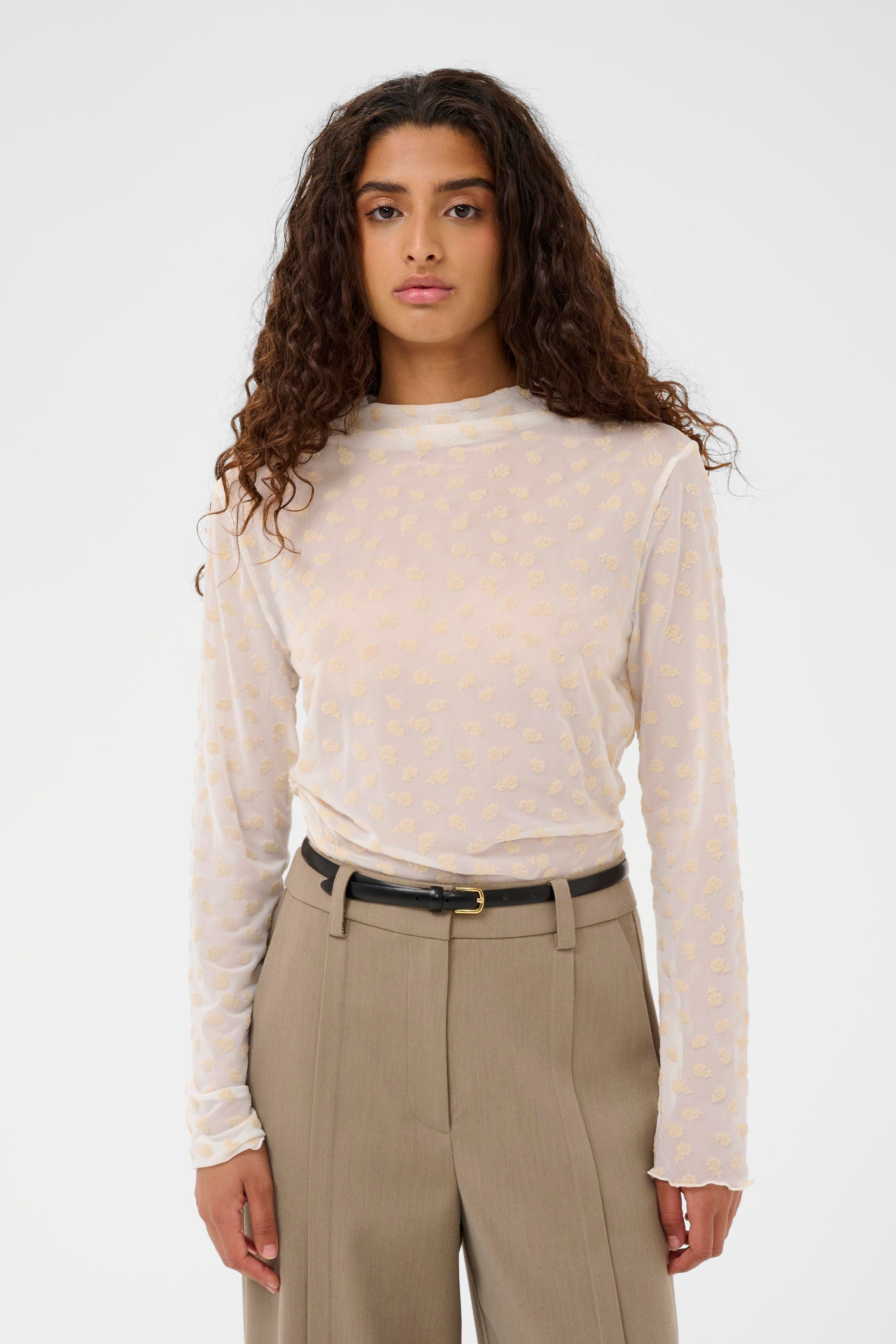 SLSeren T-shirt LOOKBOOK FRONT 30408884-130908