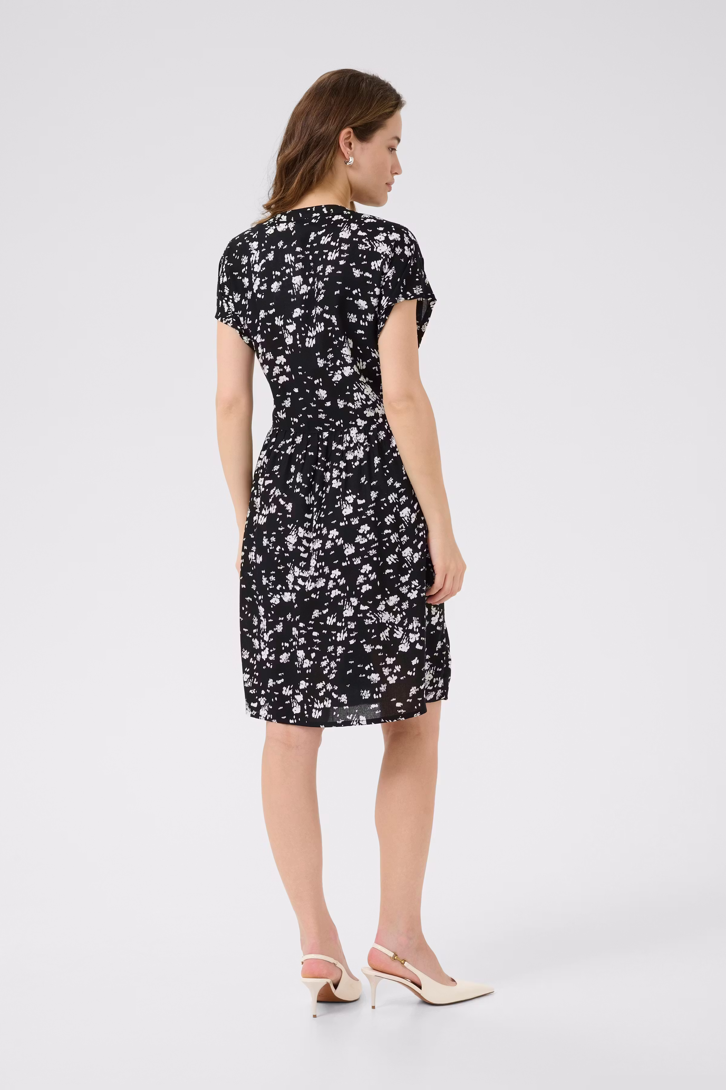 KAbeathe Dress LOOKBOOK BACK 10510318-107908