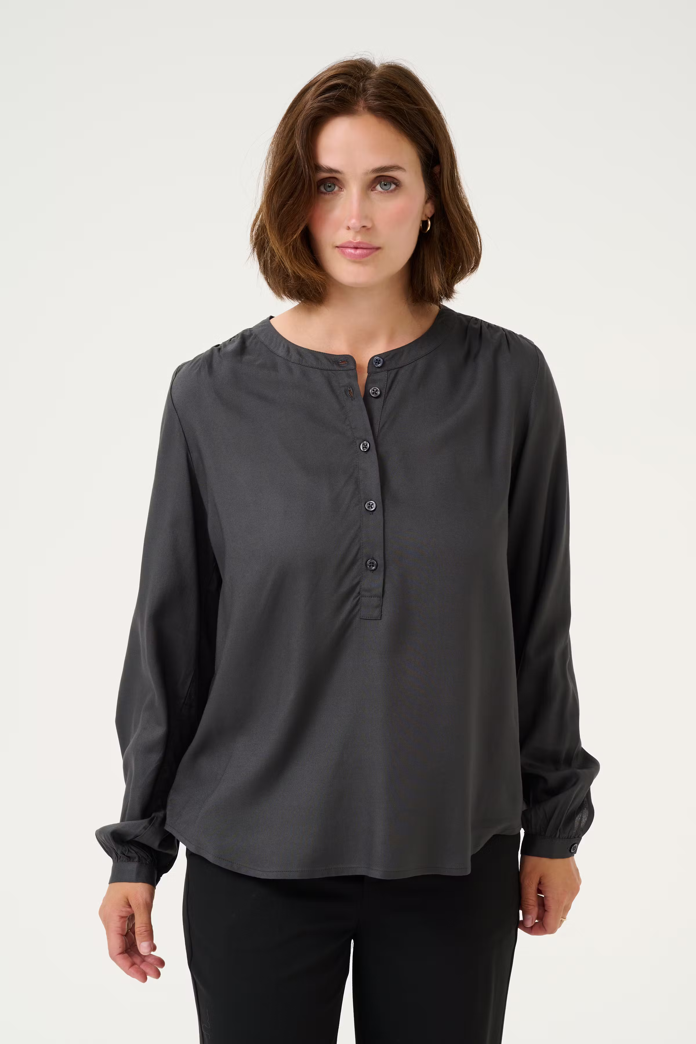 KAkarli Blus LOOKBOOK FRONT 10509574-190205