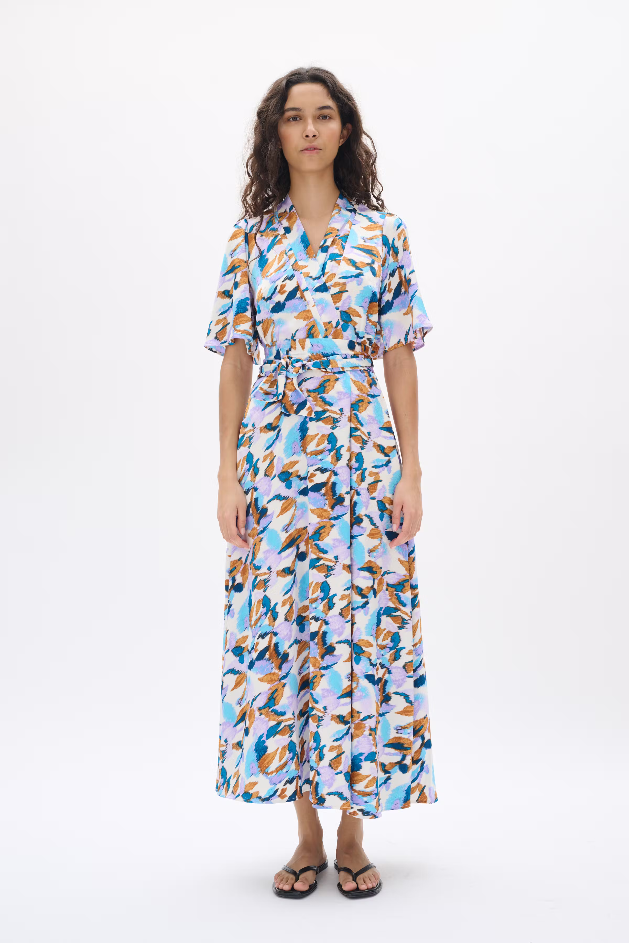 SendraIW Dress LOOKBOOK FRONT 30111079-304290