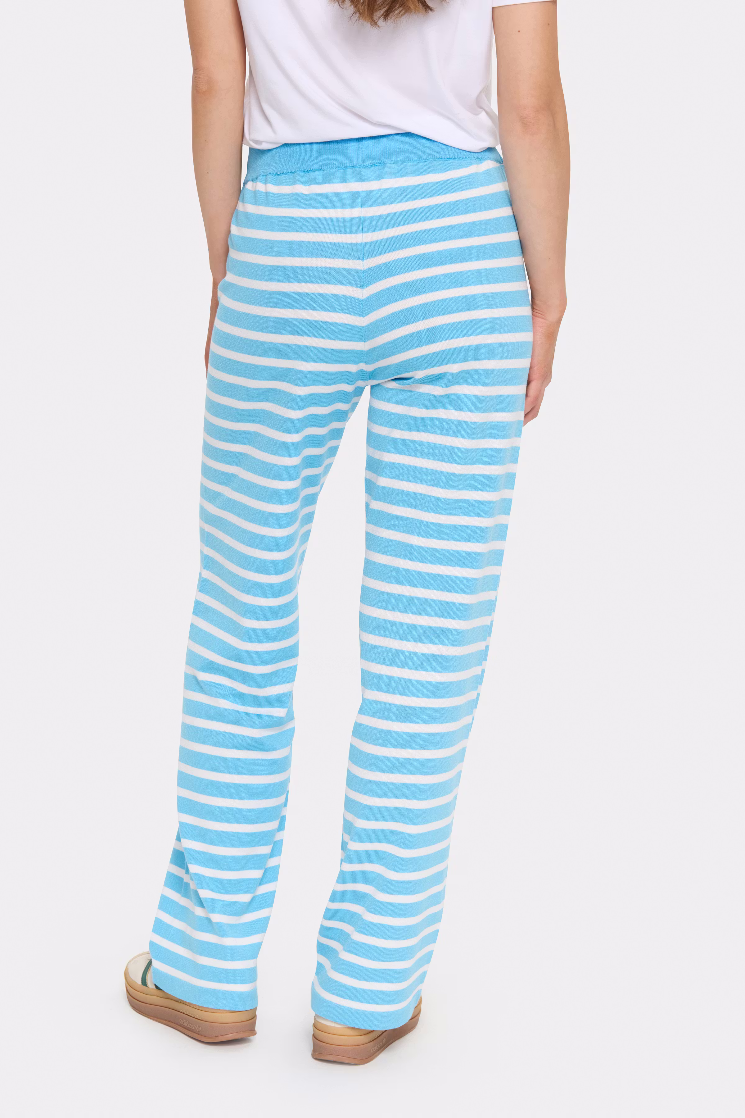 MilaSZ Trousers LOOKBOOK BACK 30513549-303554