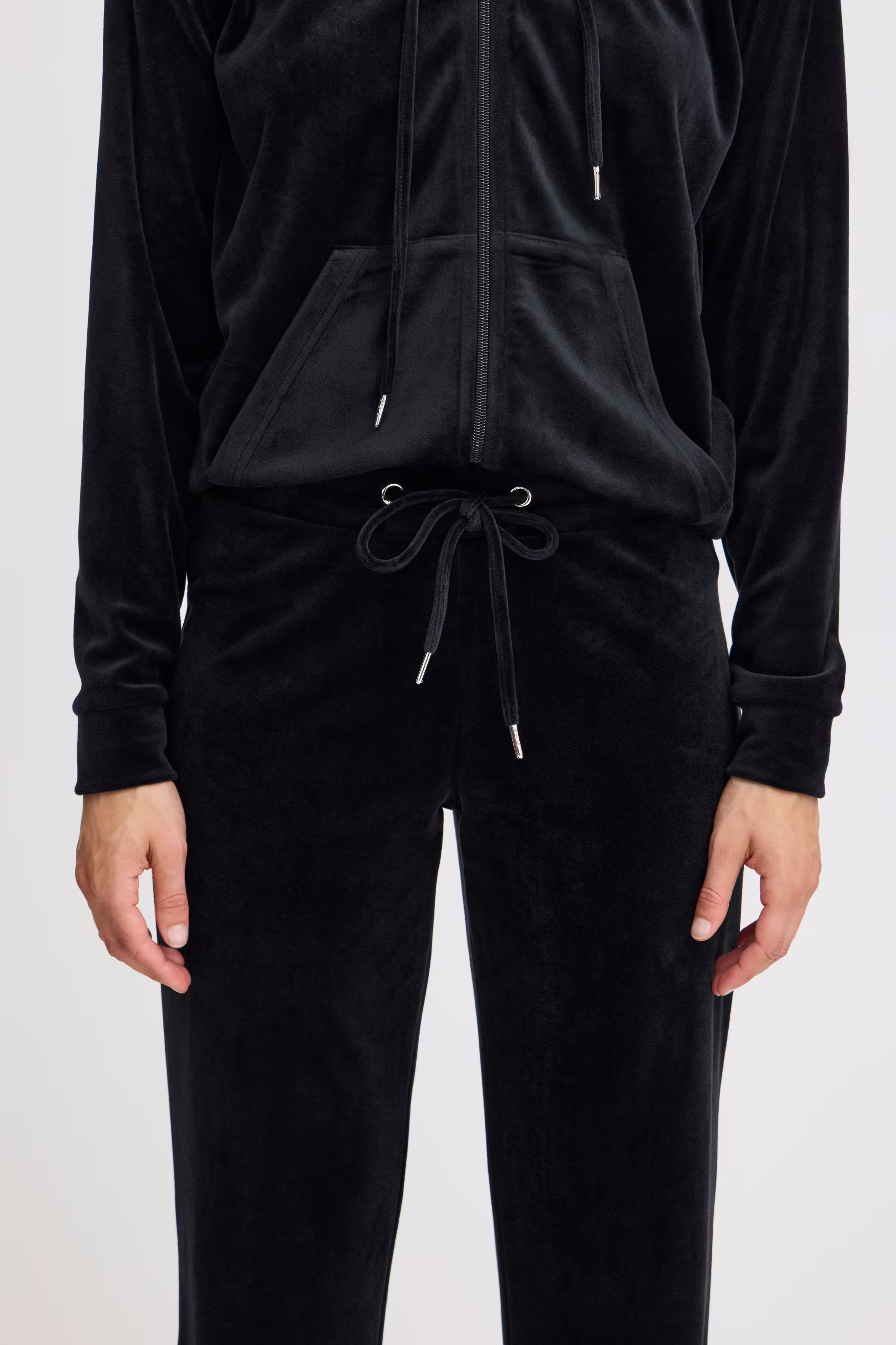 BYSTILLA Veloursett LOOKBOOK DETAIL 20816019-200451