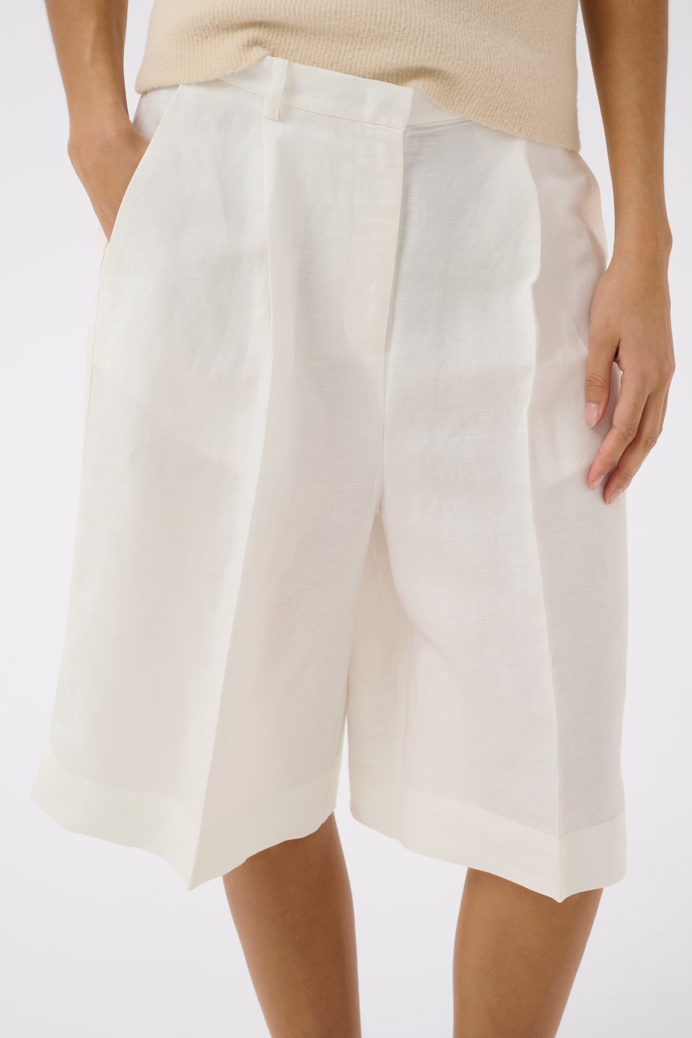 SLRagna Shorts LOOKBOOK DETAIL 30409197-111001