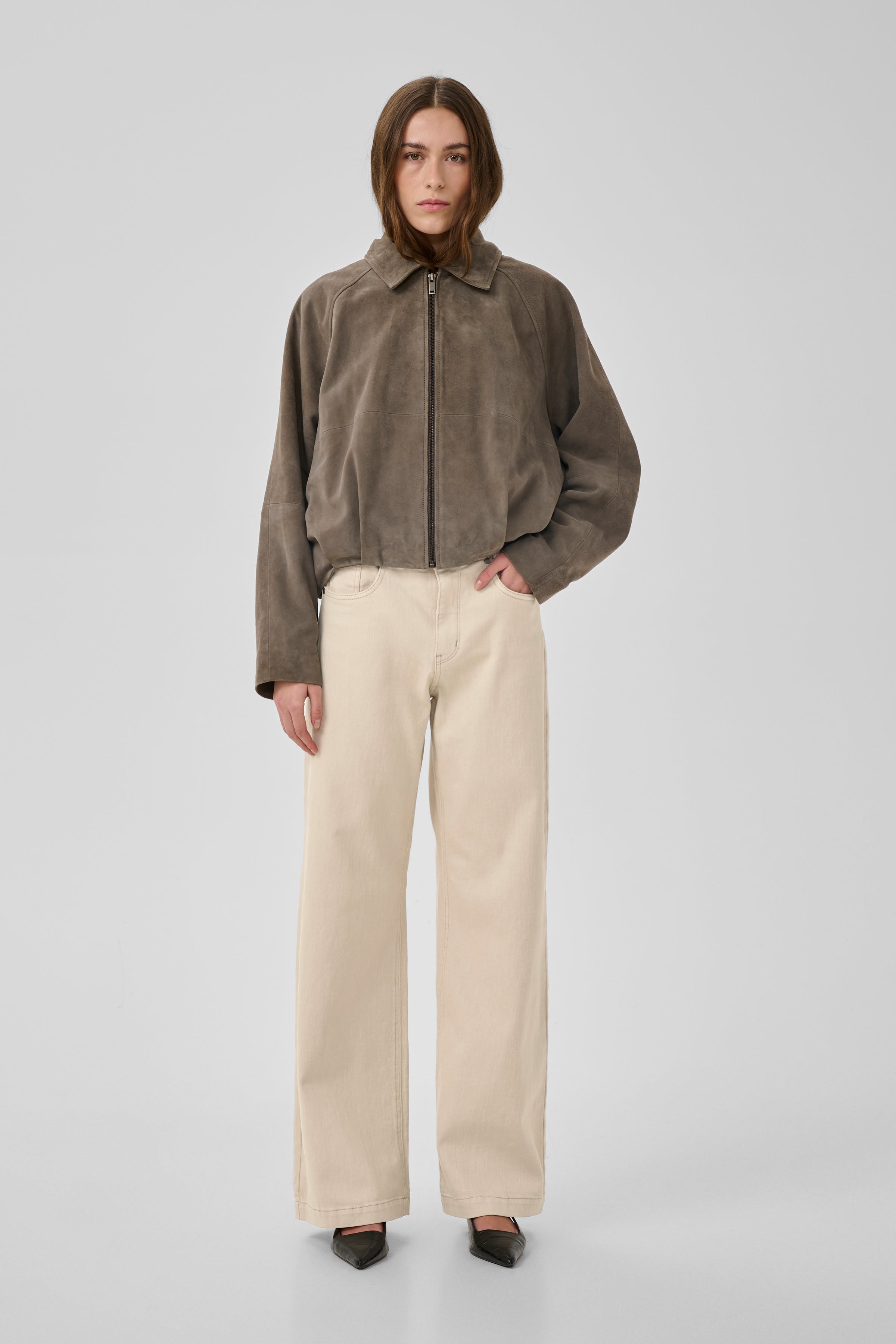 35 THE LOUIS HIGH WIDE LOOKBOOK FRONT 10704619-130401