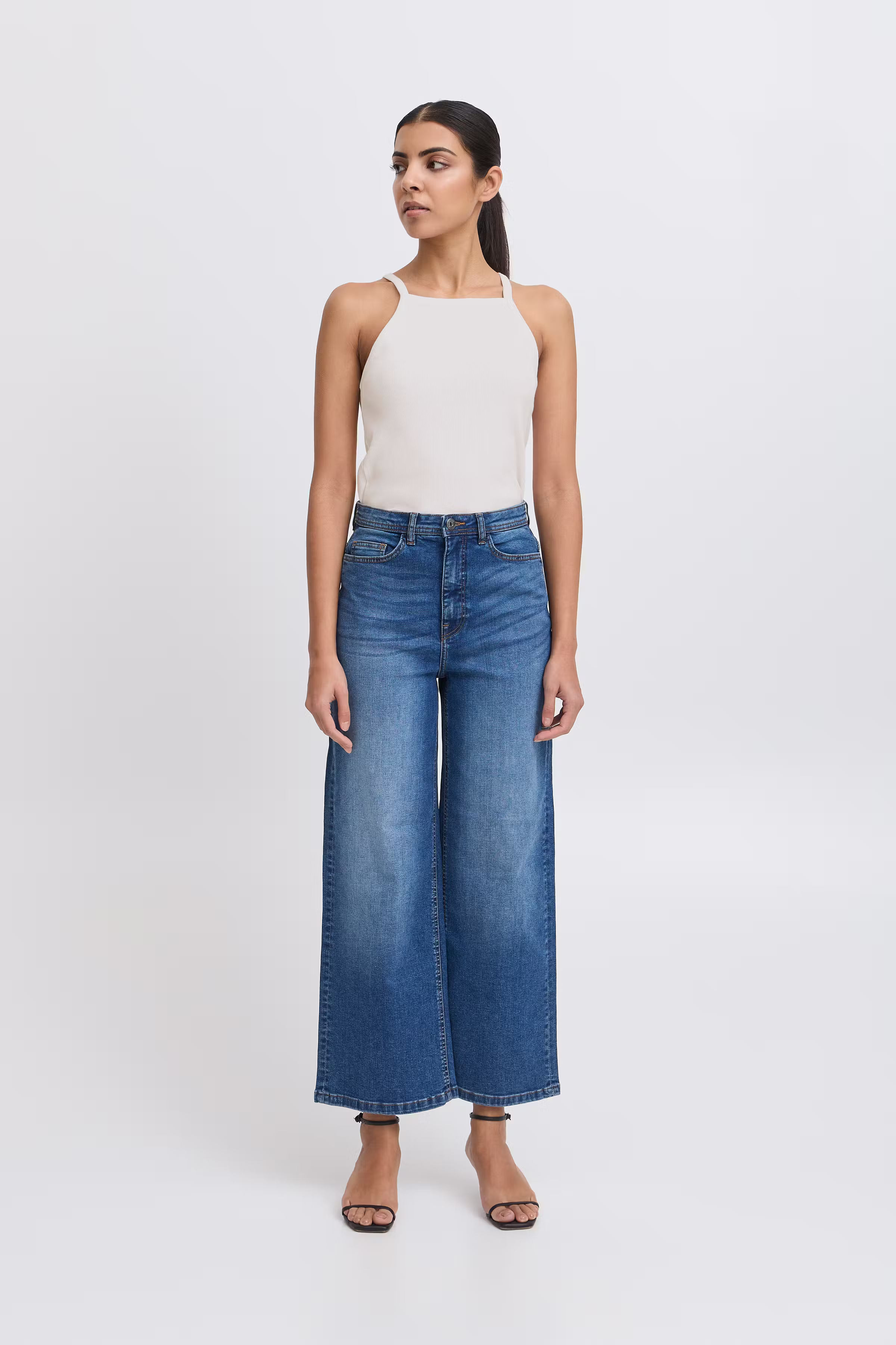 IHORETA T-shirt LOOKBOOK FRONT 20120618-114201