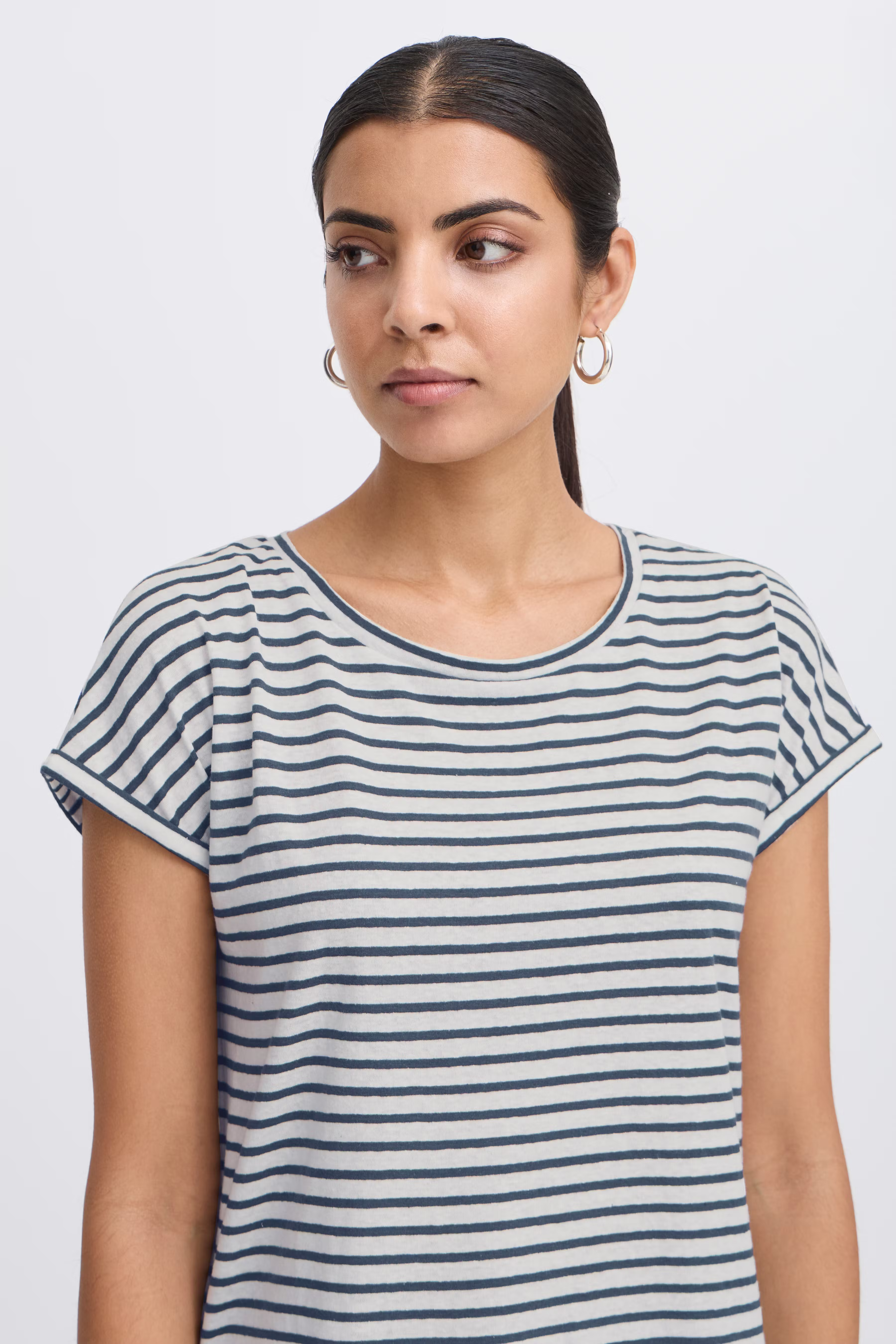 IHYULIETTA T-shirt LOOKBOOK DETAIL 20120227-202860