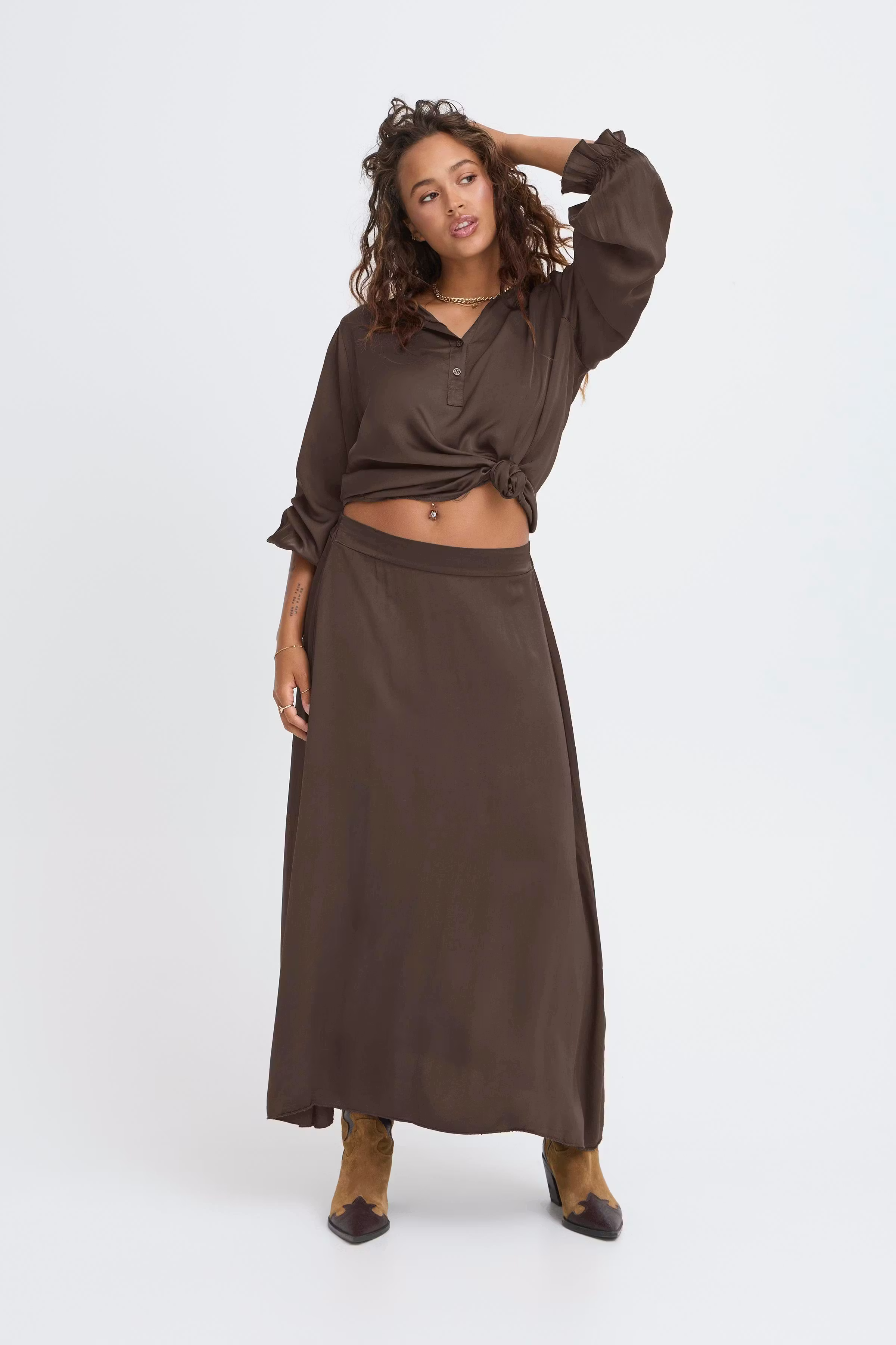 SBOLIVIA Skirt LOOKBOOK FRONT 22101106-191109