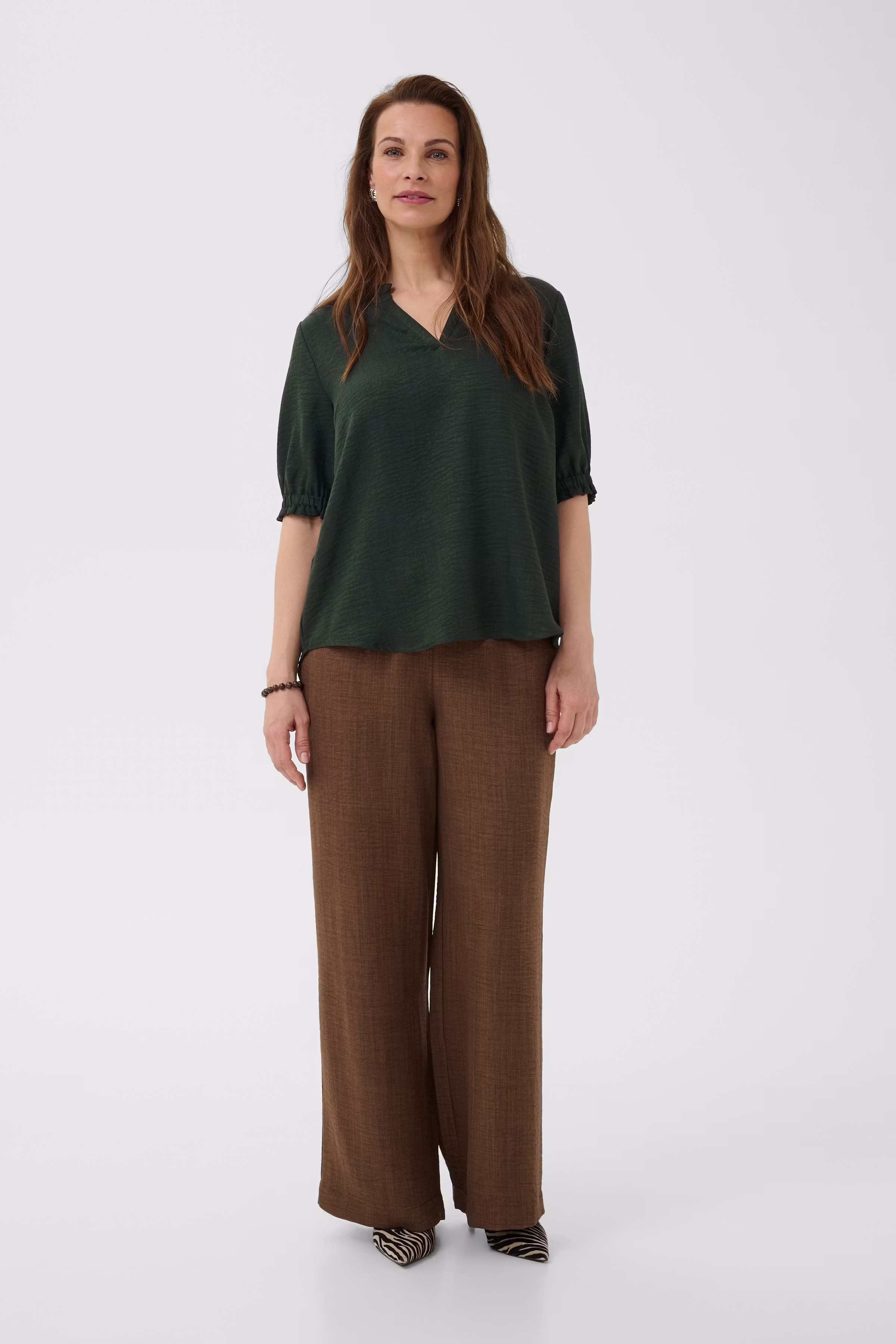 BPoda Blouse LOOKBOOK FRONT 40200027-1953501