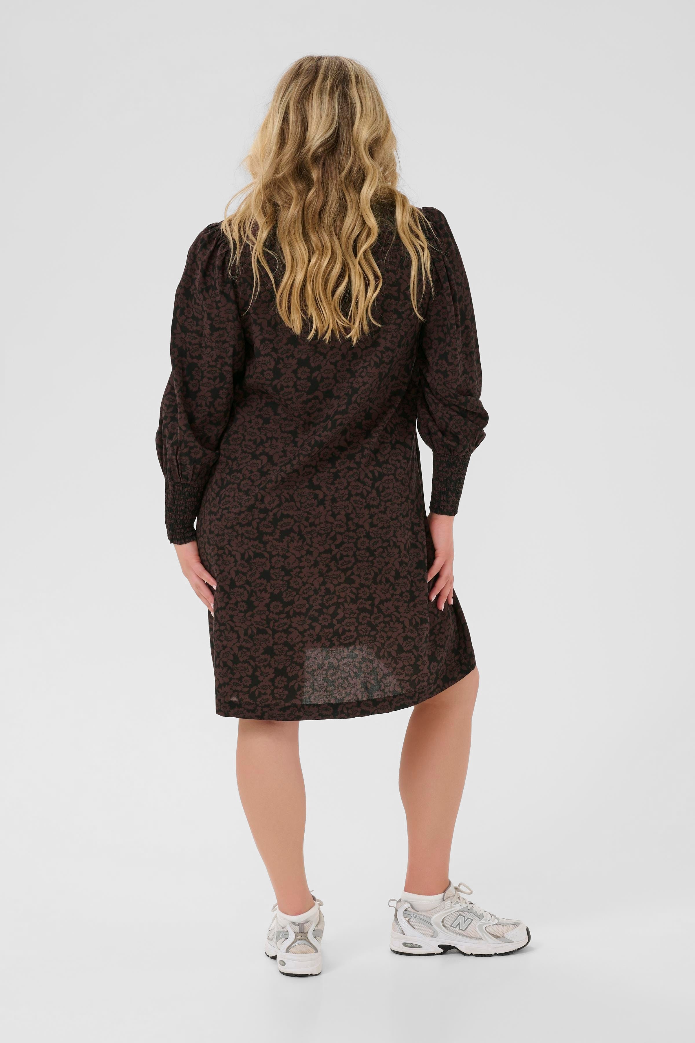 KCbella Dress LOOKBOOK BACK 10582489-107734