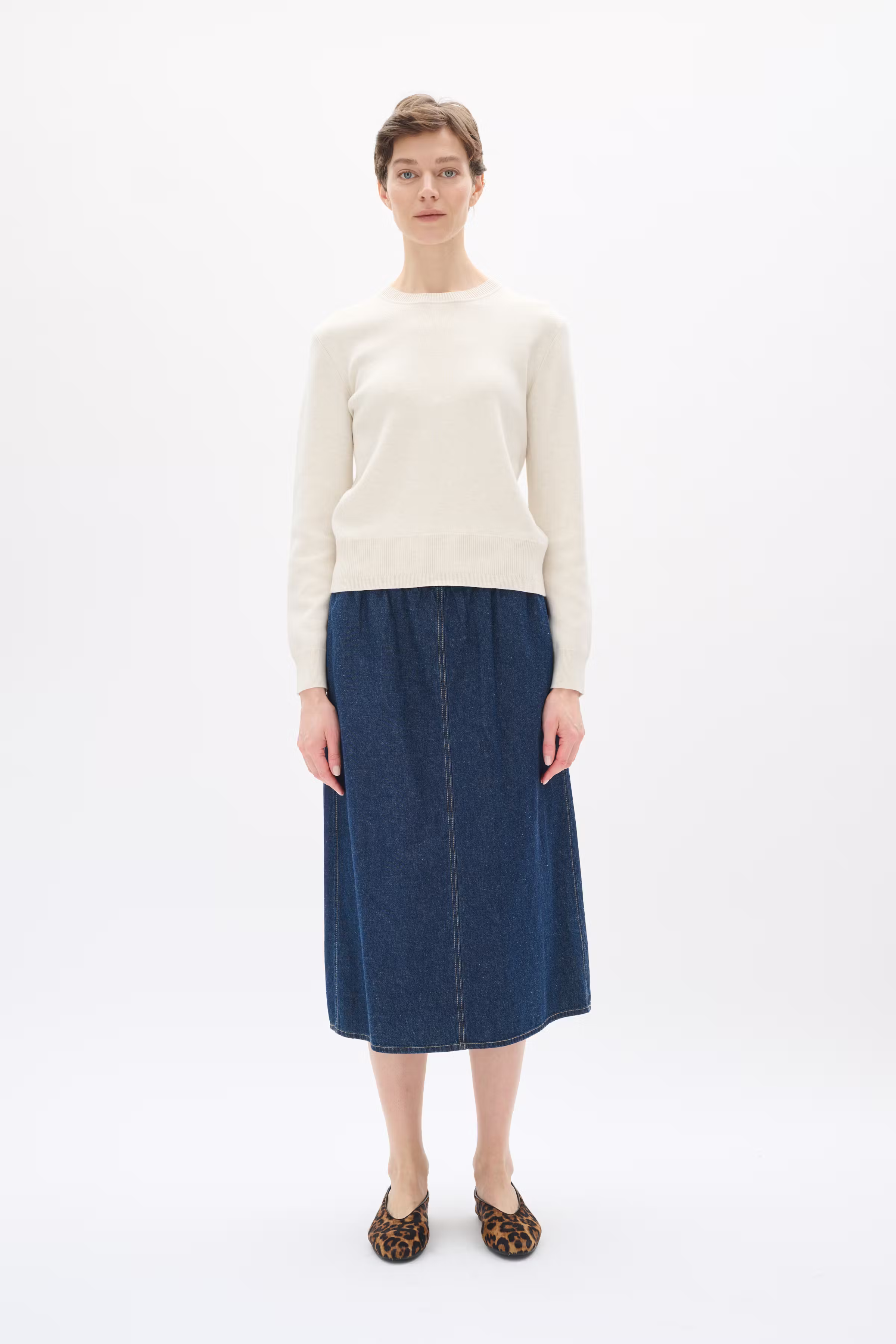 RubinaIW Skirt LOOKBOOK FRONT 30110337-300013