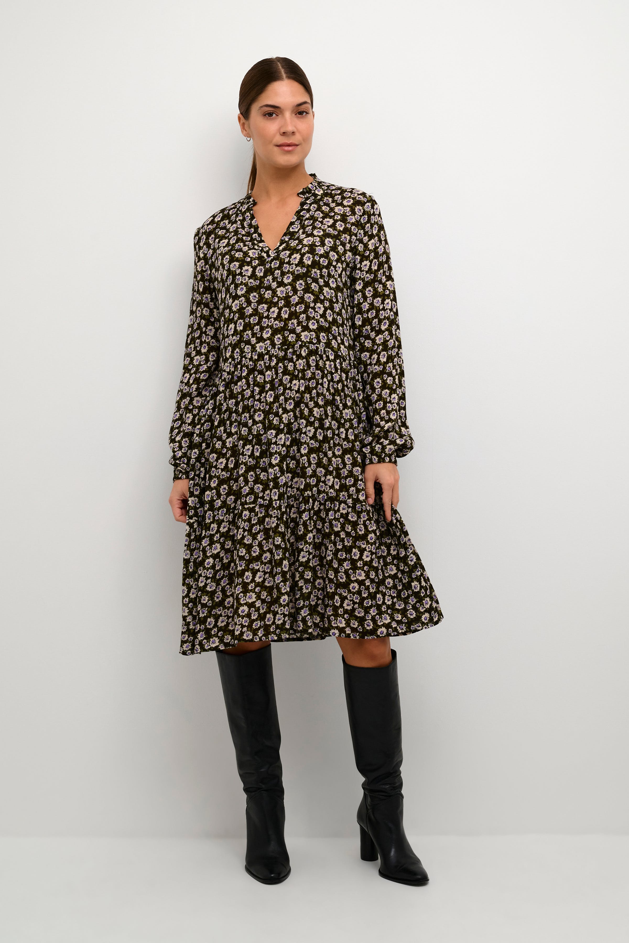 BPalice Kleid LOOKBOOK FRONT 10590389-104057B