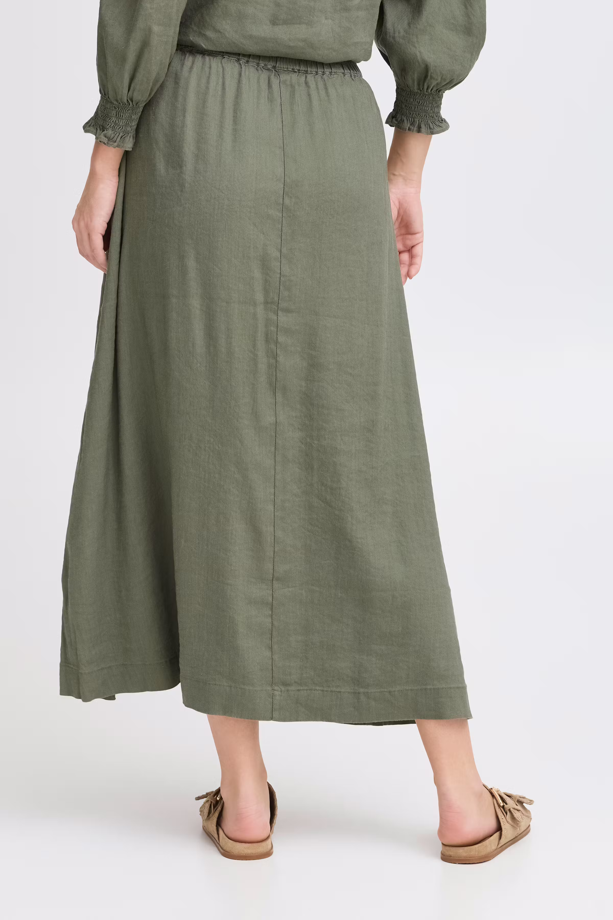 PZLUCA Rock LOOKBOOK BACK 50208894-180312