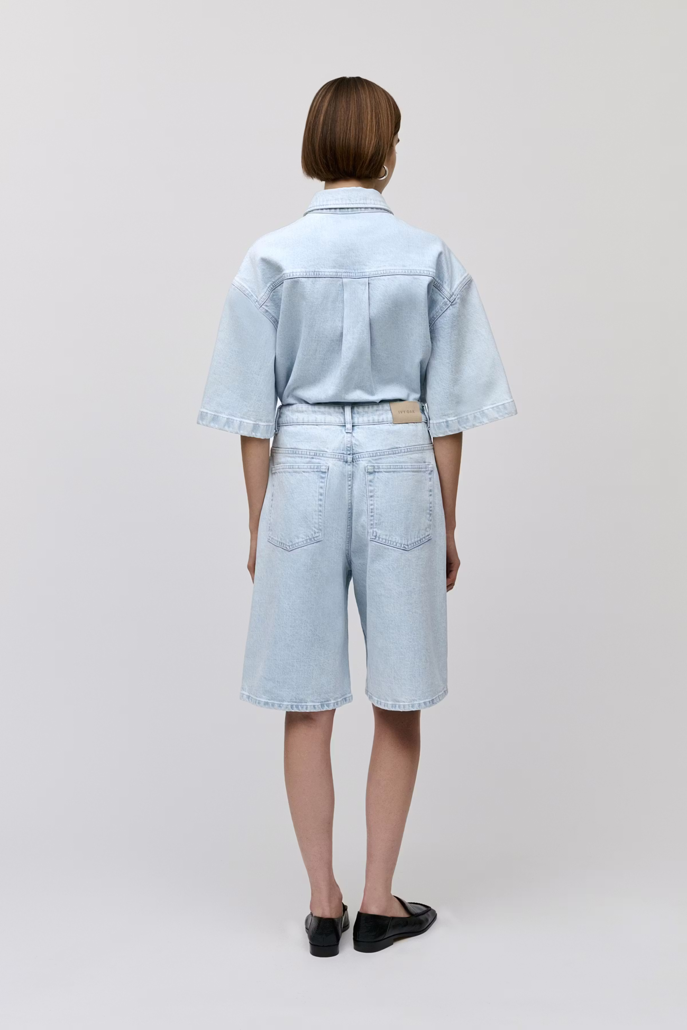 PIRI Shorts LOOKBOOK BACK 30600523-BL806