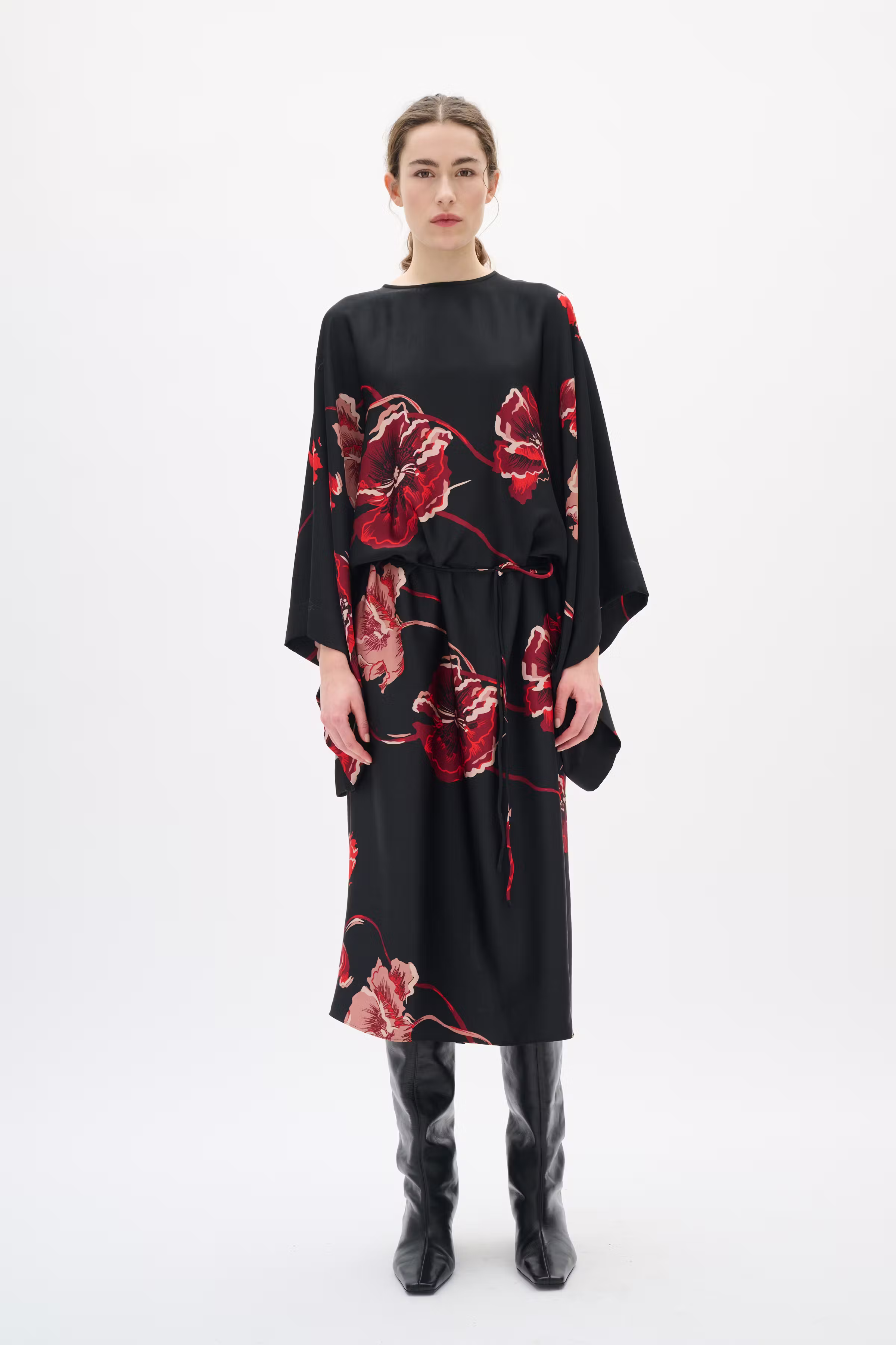 DAWNIW Dress LOOKBOOK FRONT 30112011-900002573