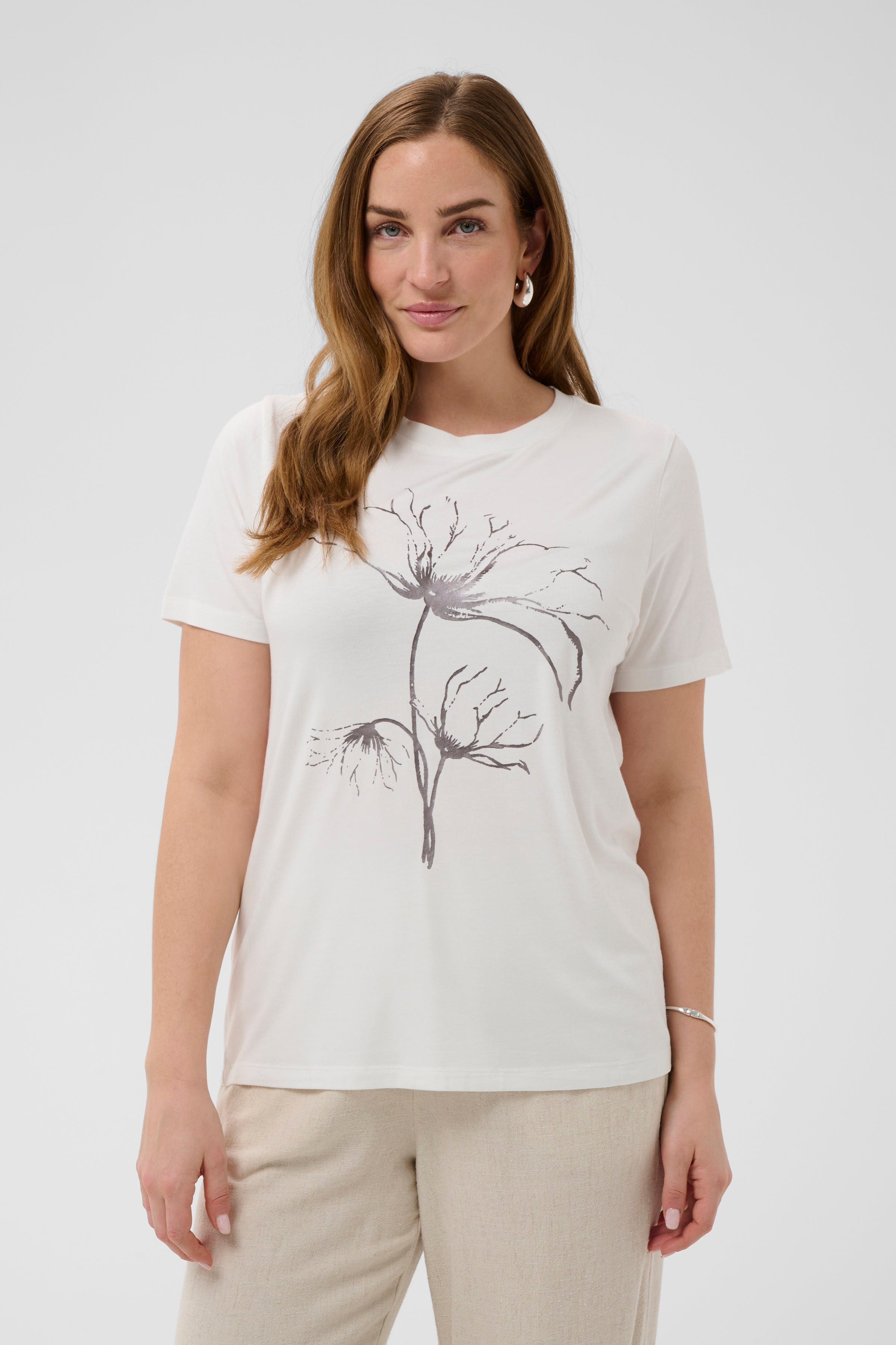 BPkalpana T-shirt LOOKBOOK FRONT 40200143-110602