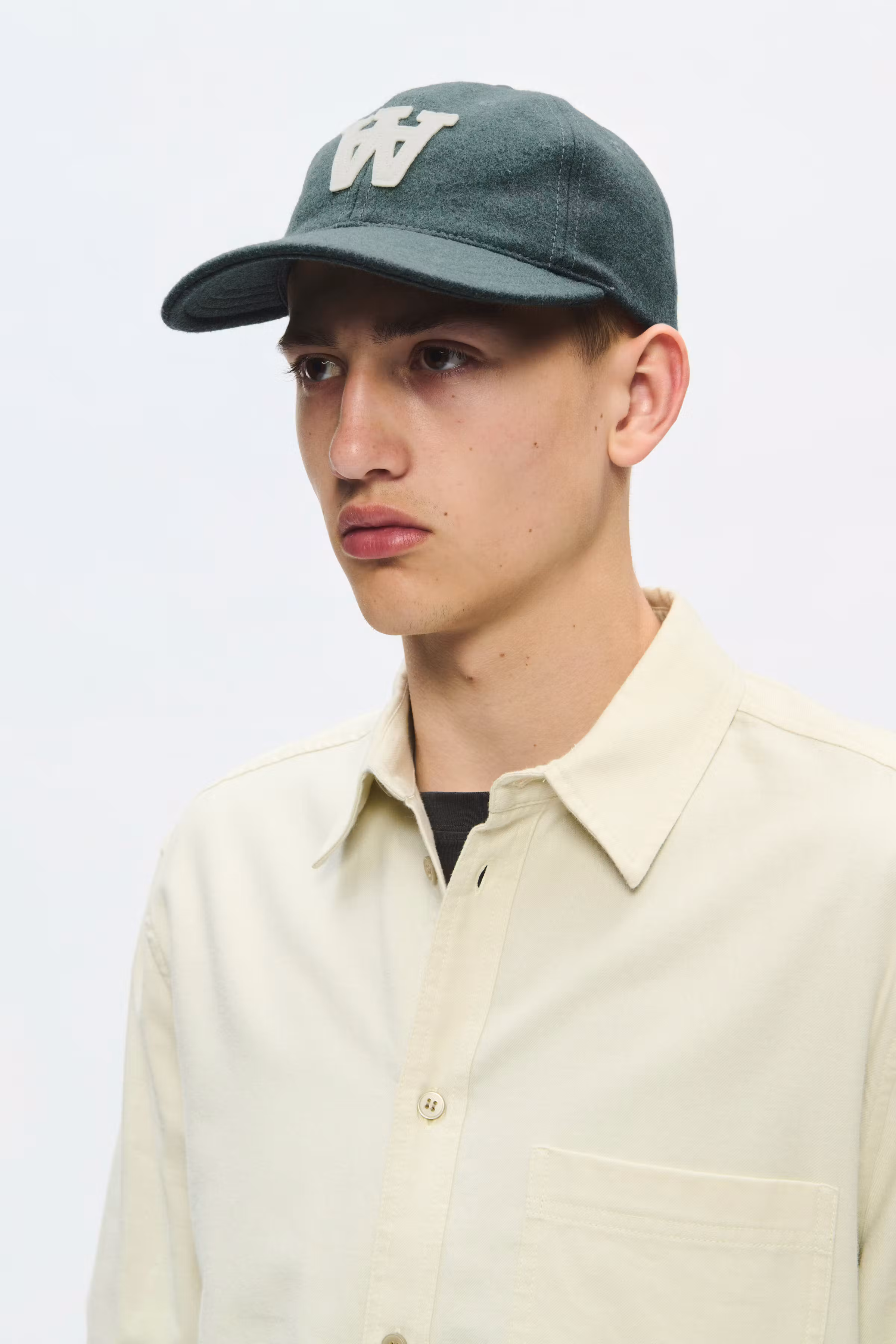 WWAA felt patch Kappe LOOKBOOK DETAIL 30251593-195320