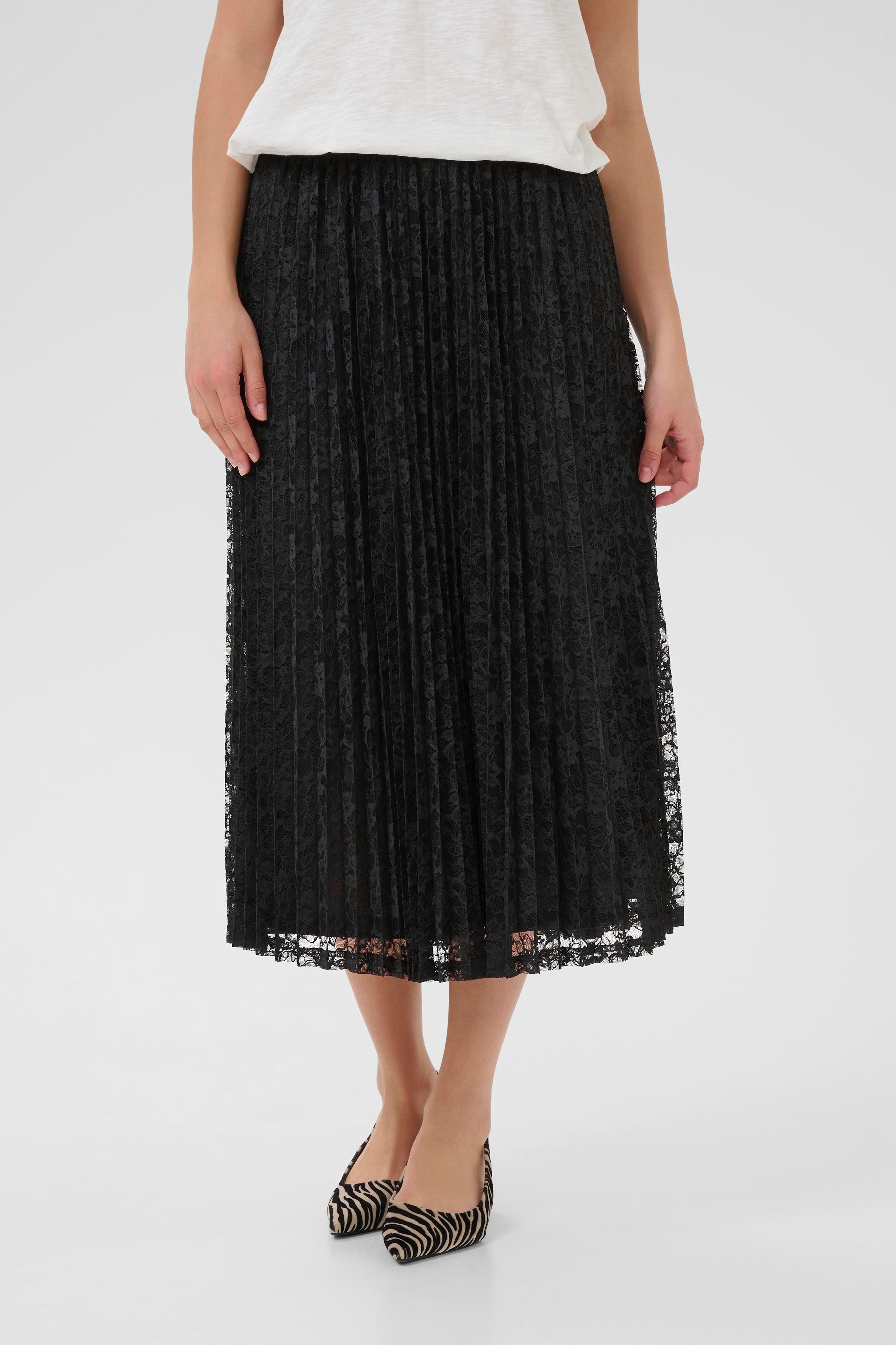 CUlona Spetskjol LOOKBOOK FRONT 50113014-500012