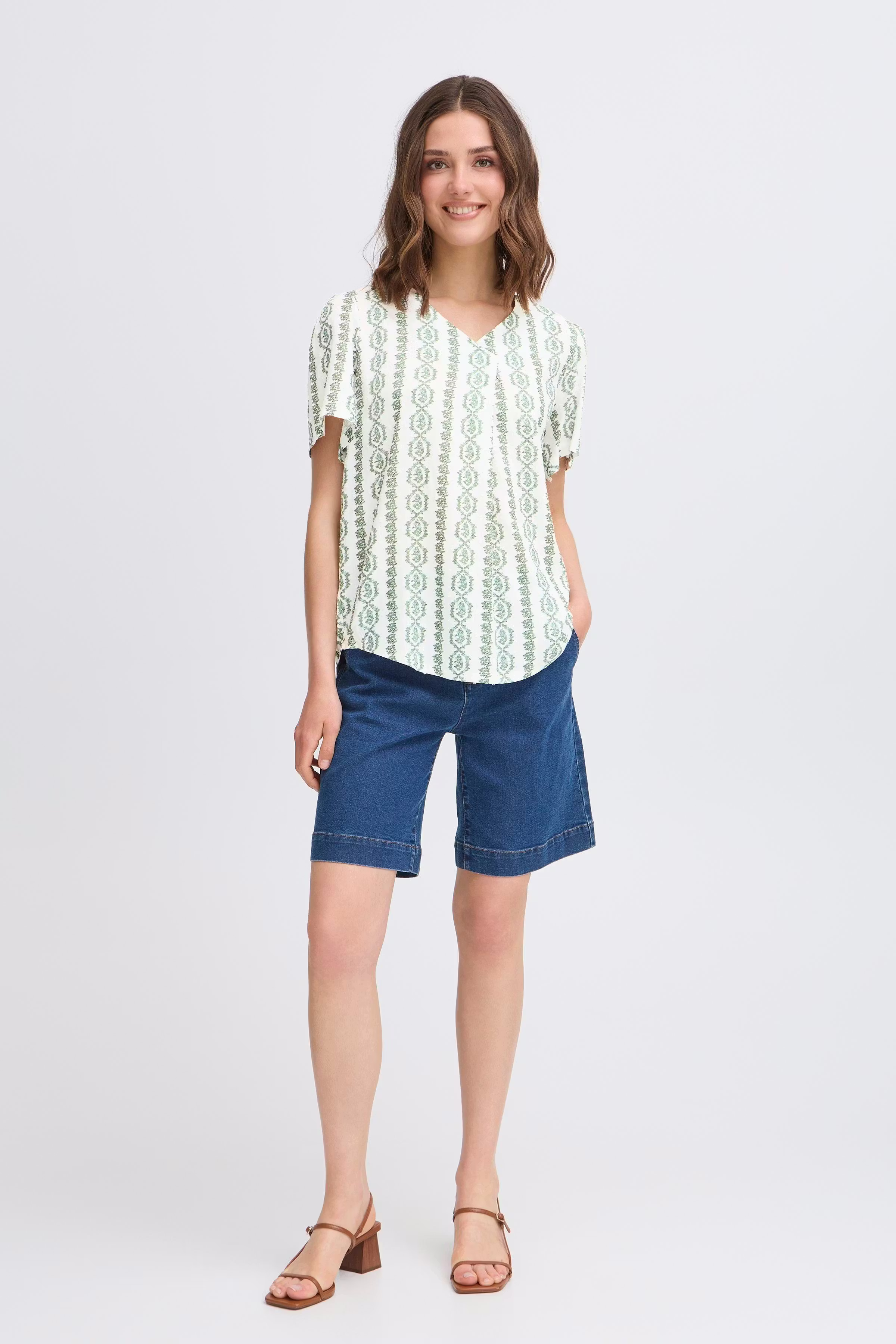 FRSOPHIA Bluse LOOKBOOK FRONT 20616299-205548