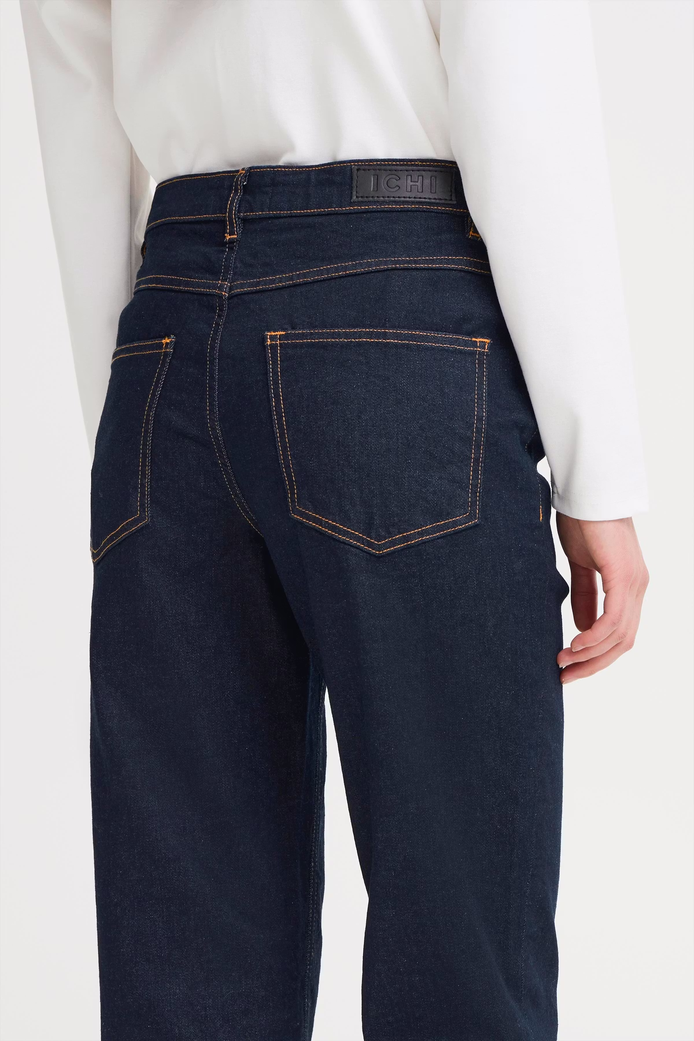 IHTWIGGY RAVEN Jeans LOOKBOOK DETAIL 20110967-900000209