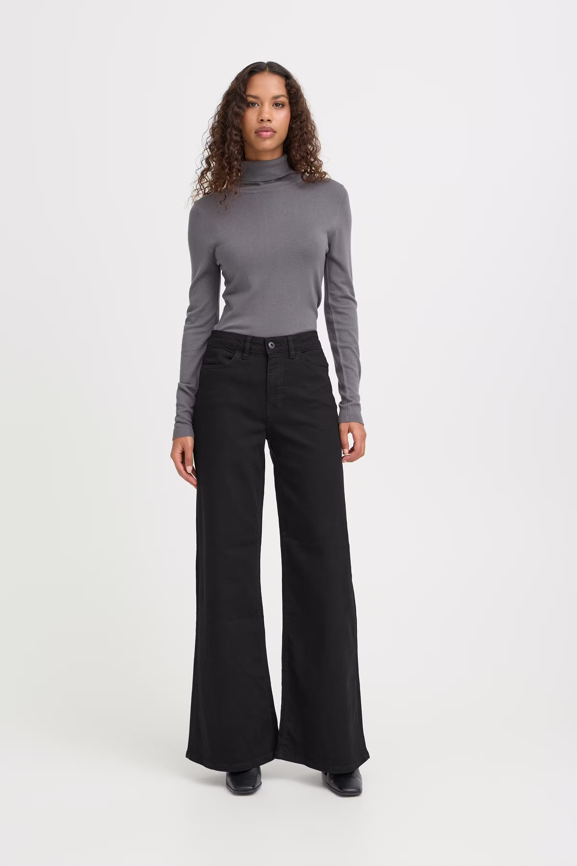 IHTWIGGY WIDE Jeans LOOKBOOK FRONT 20119022-194008