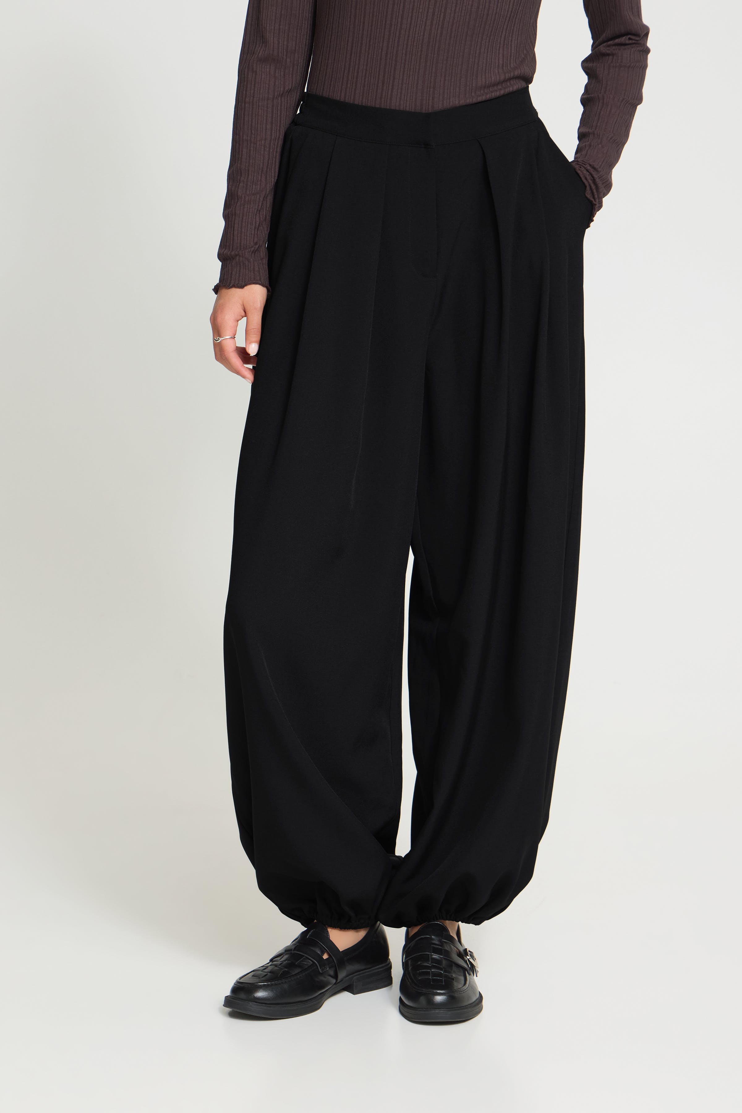 IHFAVA Bukser LOOKBOOK FRONT 20126688-194008