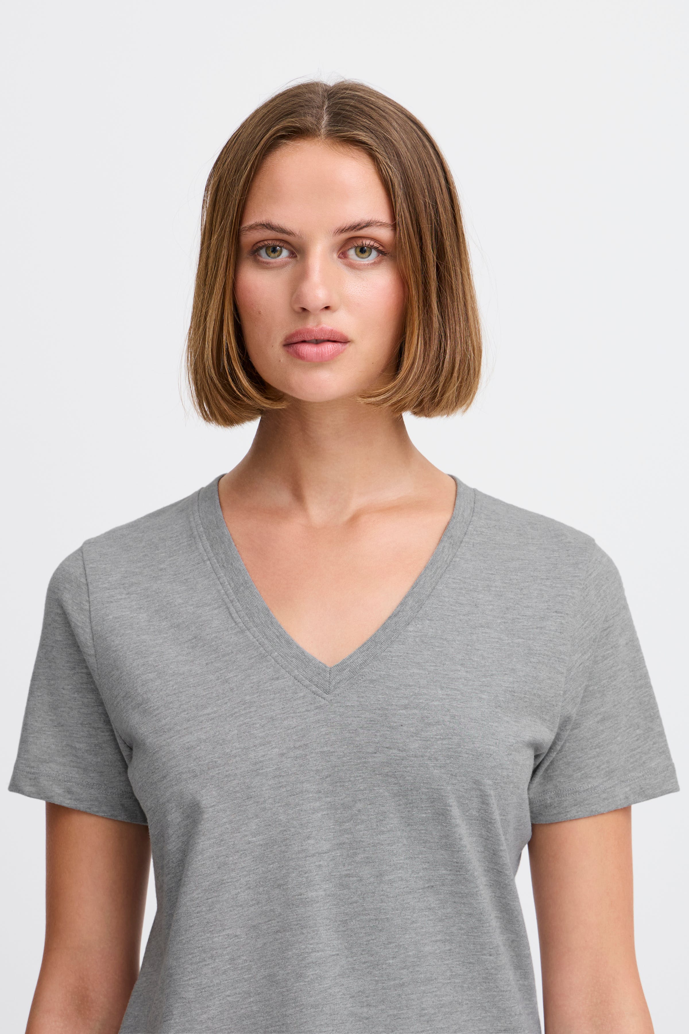 IHPALMER V-neck T-shirt LOOKBOOK DETAIL 20120348-200318