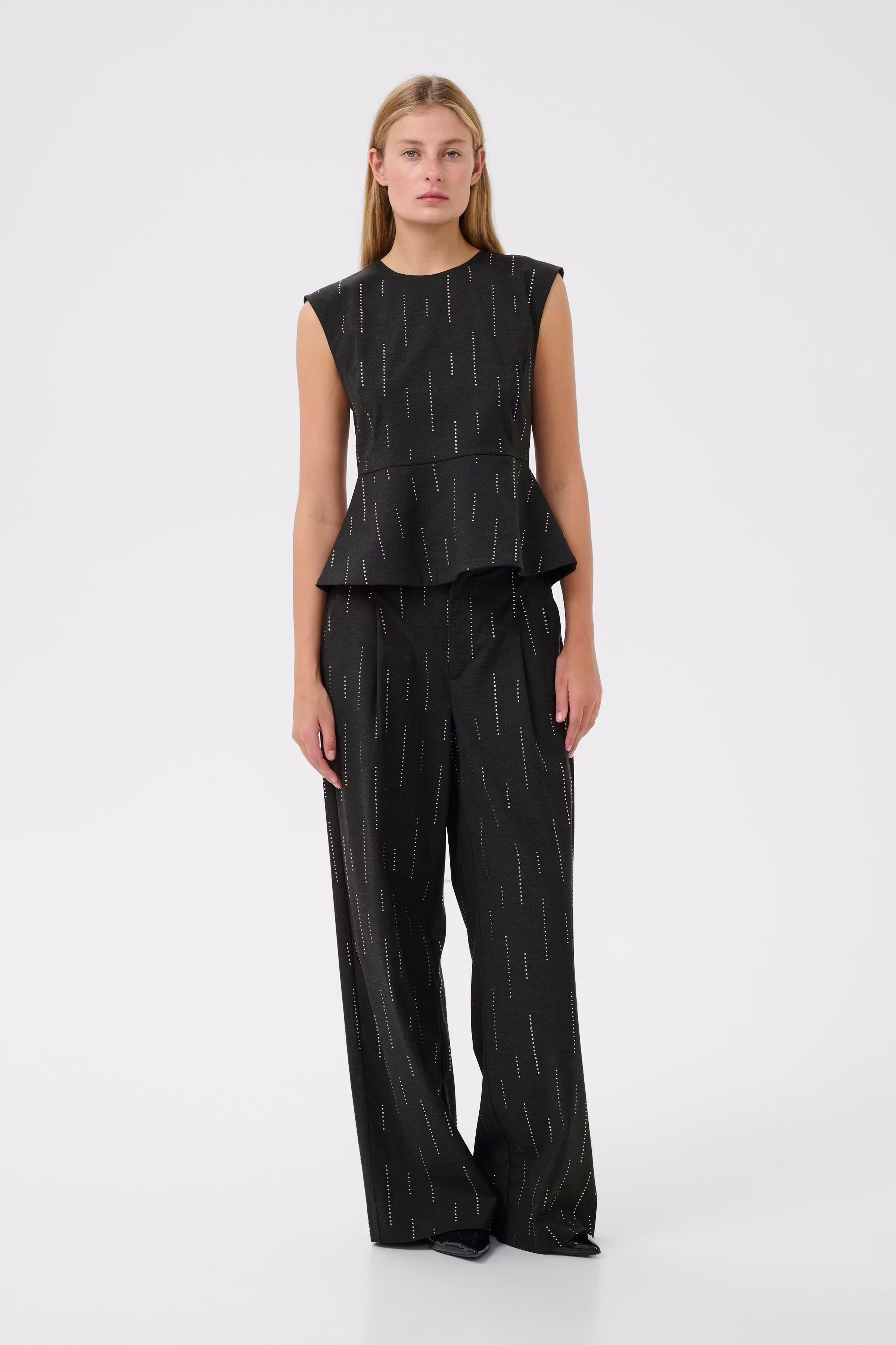 GZadira Hose LOOKBOOK FRONT 10910708-100494