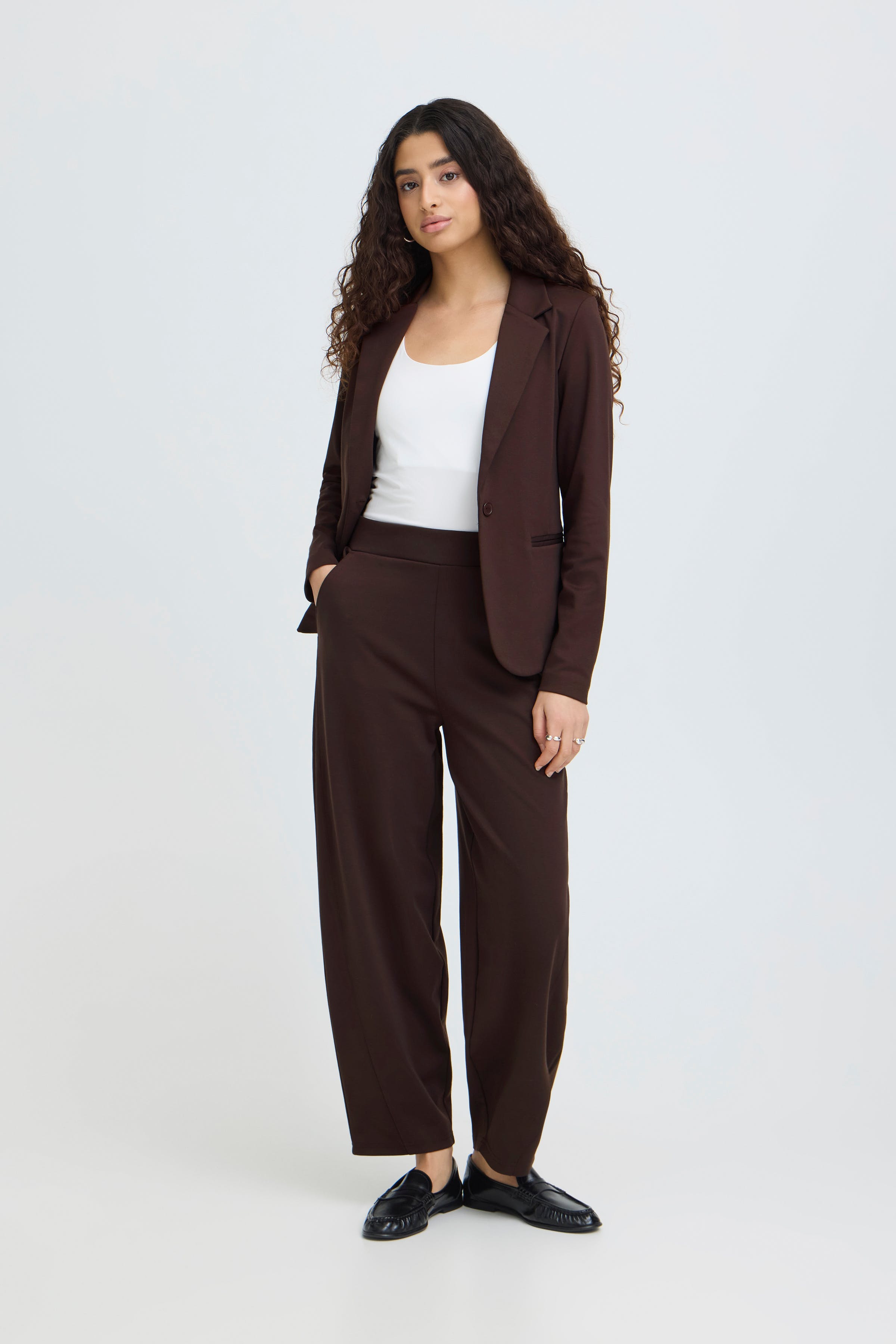 IXKATE BARREL Trousers LOOKBOOK FRONT 20123727-191109