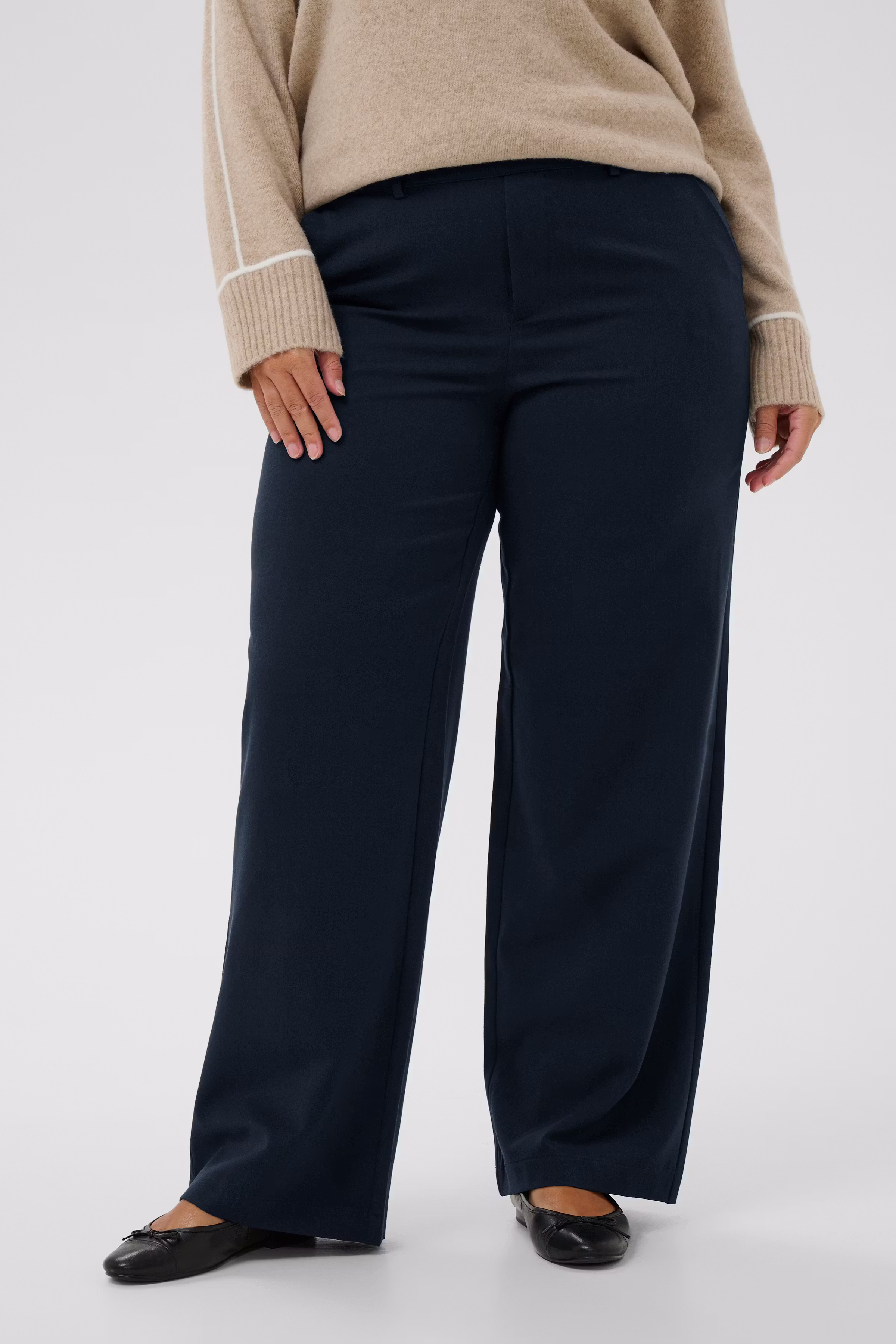 KChalley Pantalon LOOKBOOK FRONT 10583936-194020