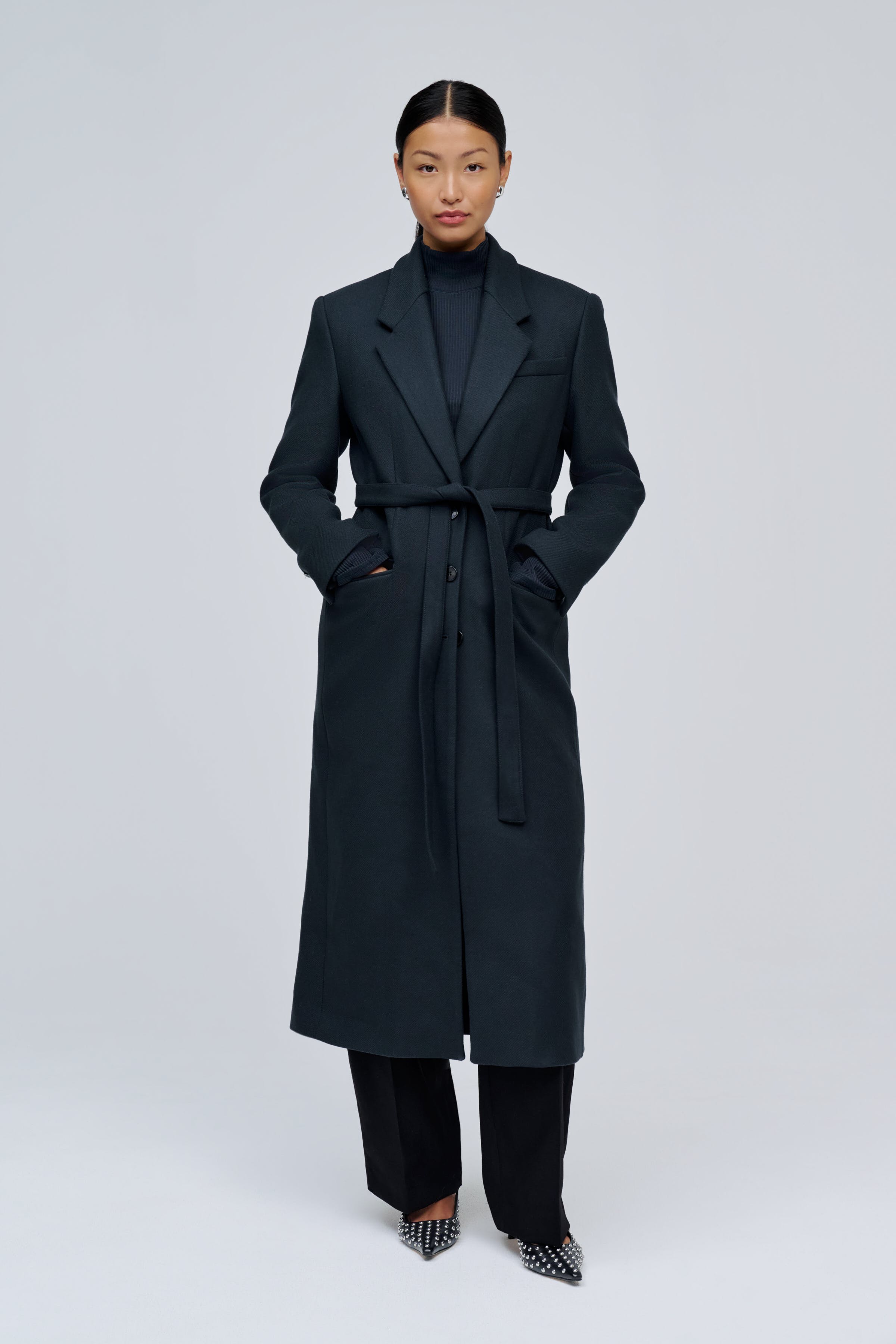 IOCrystal Coat LOOKBOOK FRONT 30600048-BL862