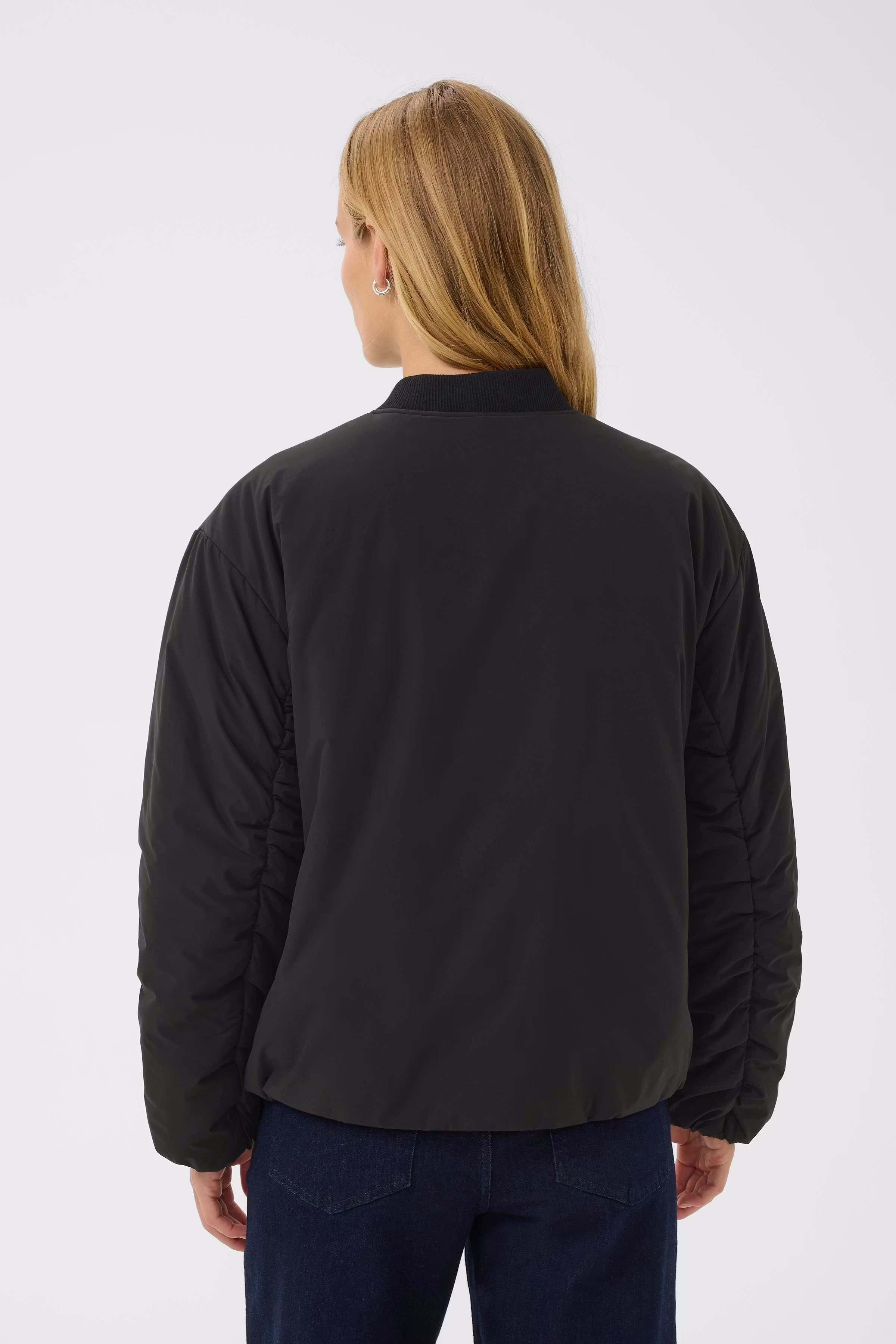 SariPW Ytterplagg LOOKBOOK BACK 30309734-194008