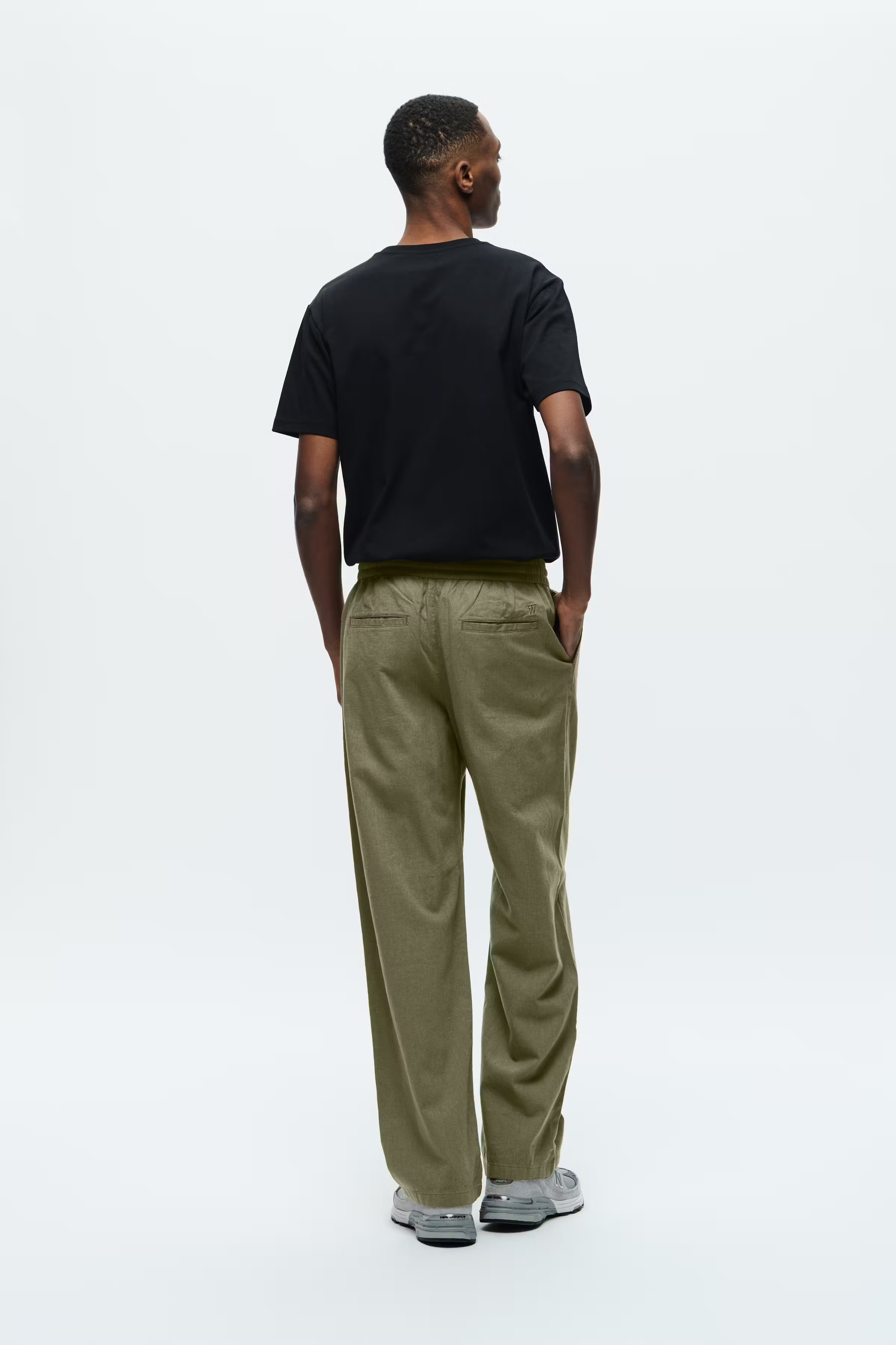 WWenoch Linen Trousers  LOOKBOOK BACK 30251409-180515