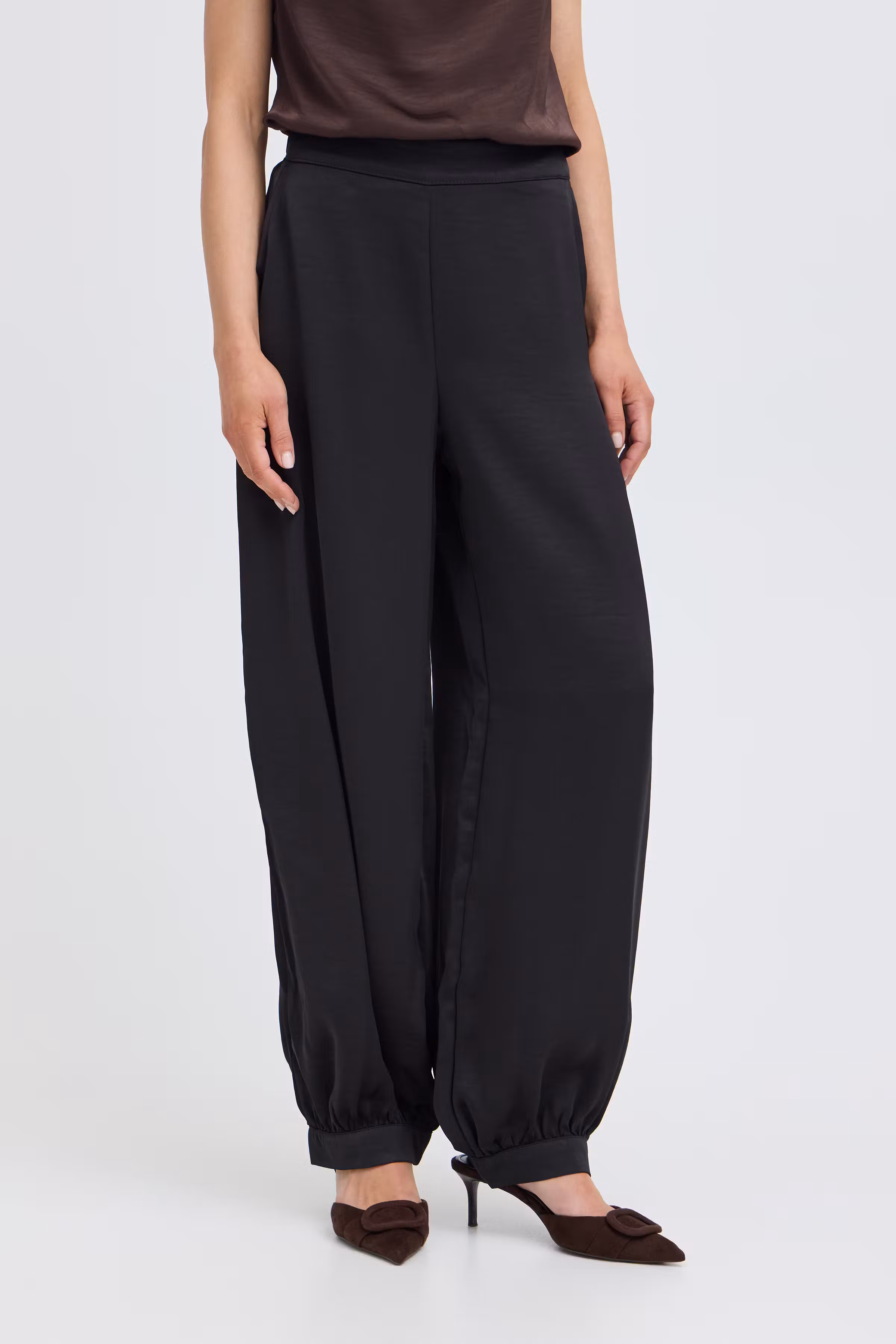 BYISA Trousers LOOKBOOK BACK 20819714-194008