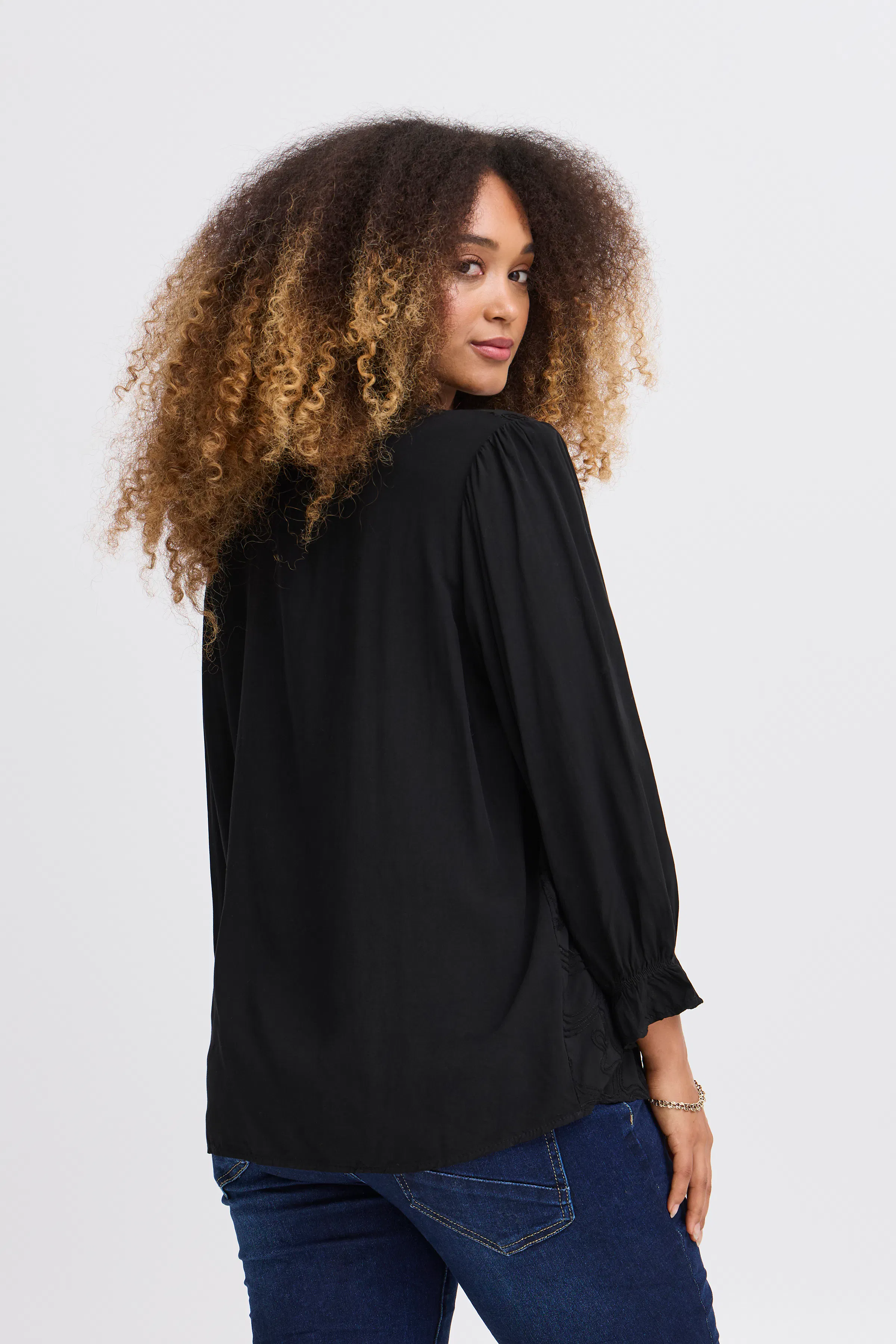 SBLAWIN Bluse LOOKBOOK BACK 22100877-190303