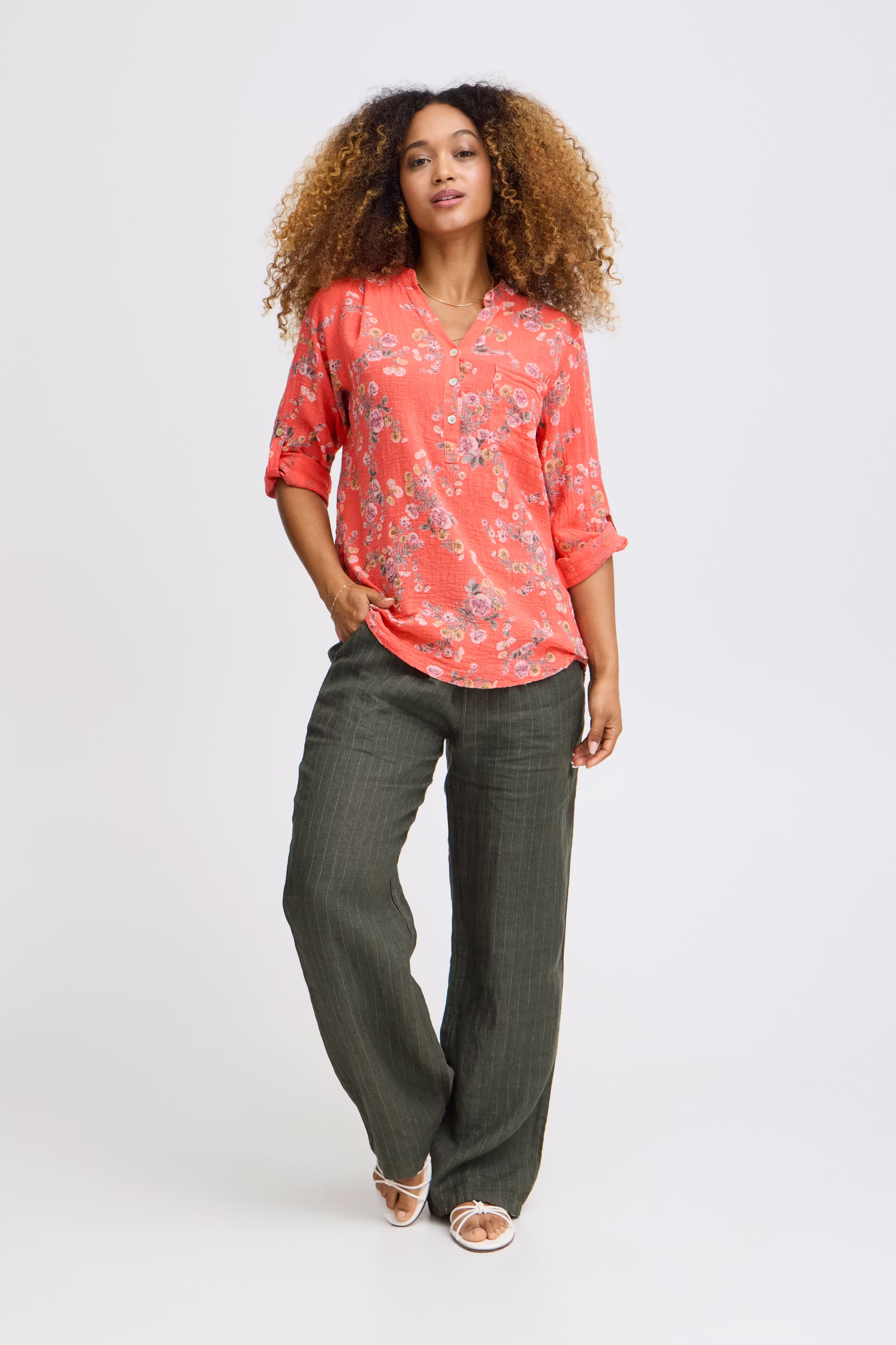 SBALEXA Bluse LOOKBOOK FRONT 22100237-171643