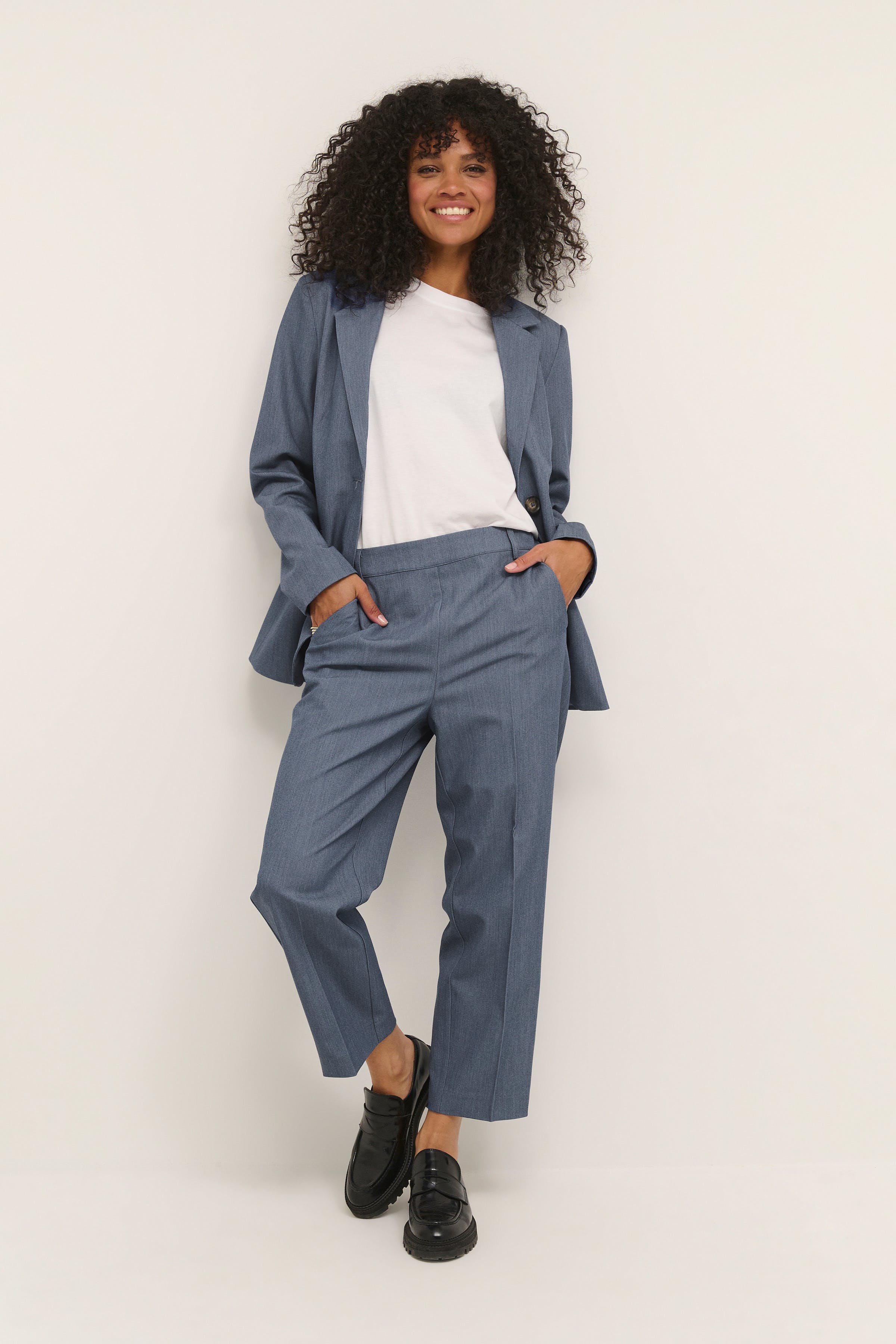 KAsakura Cropped Pants LOOKBOOK FRONT 10506127-193929