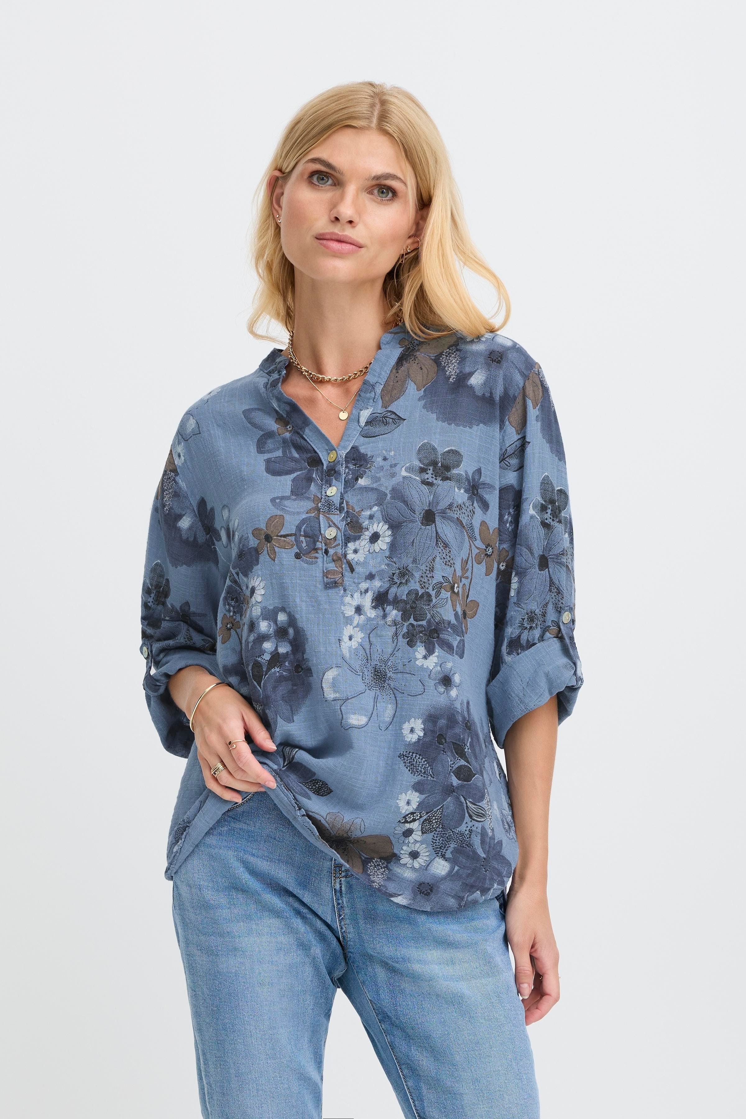 SBALEXIA Bluse LOOKBOOK FRONT 22101053-173912