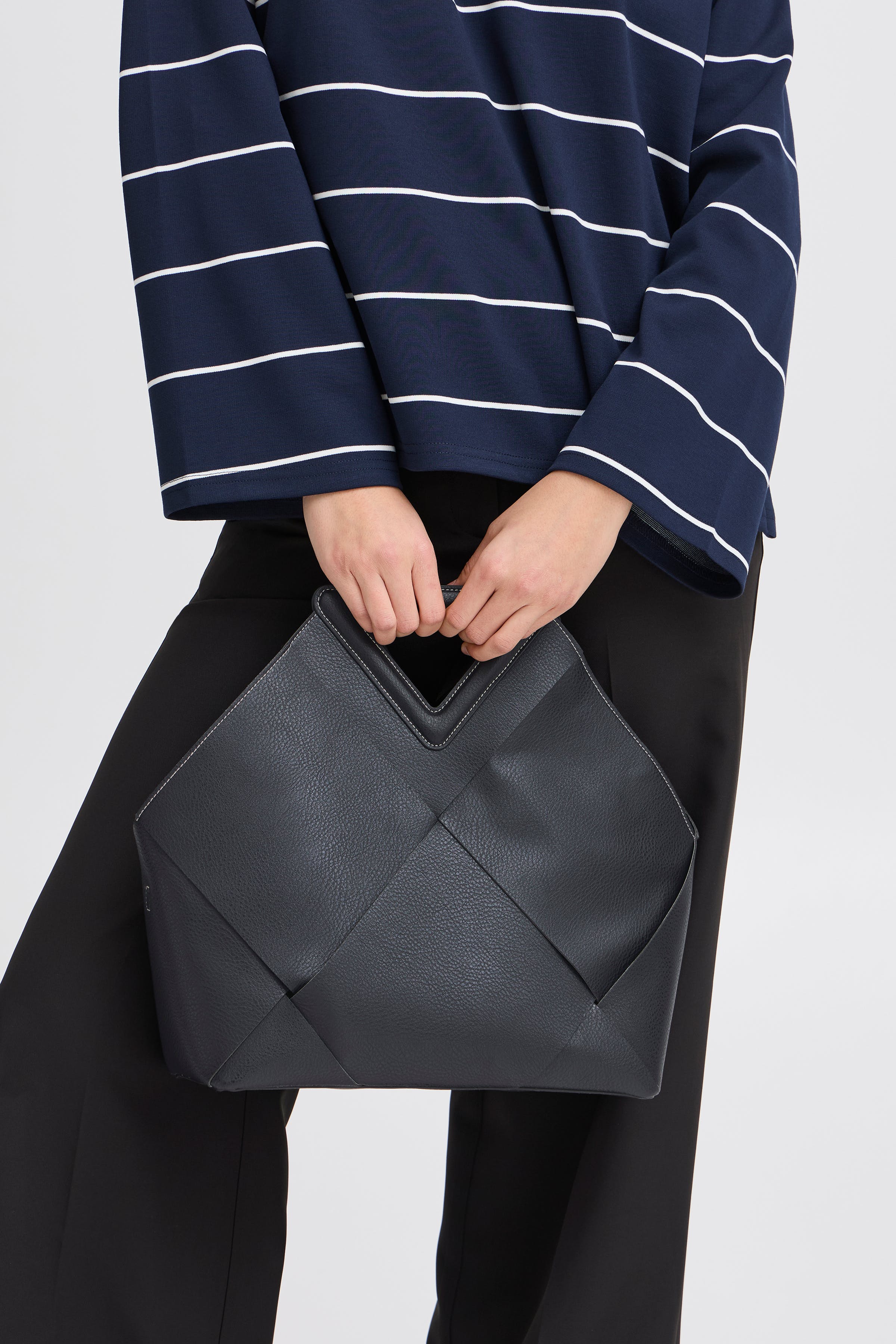 IASIMONA Pose LOOKBOOK DETAIL 20122760-194008