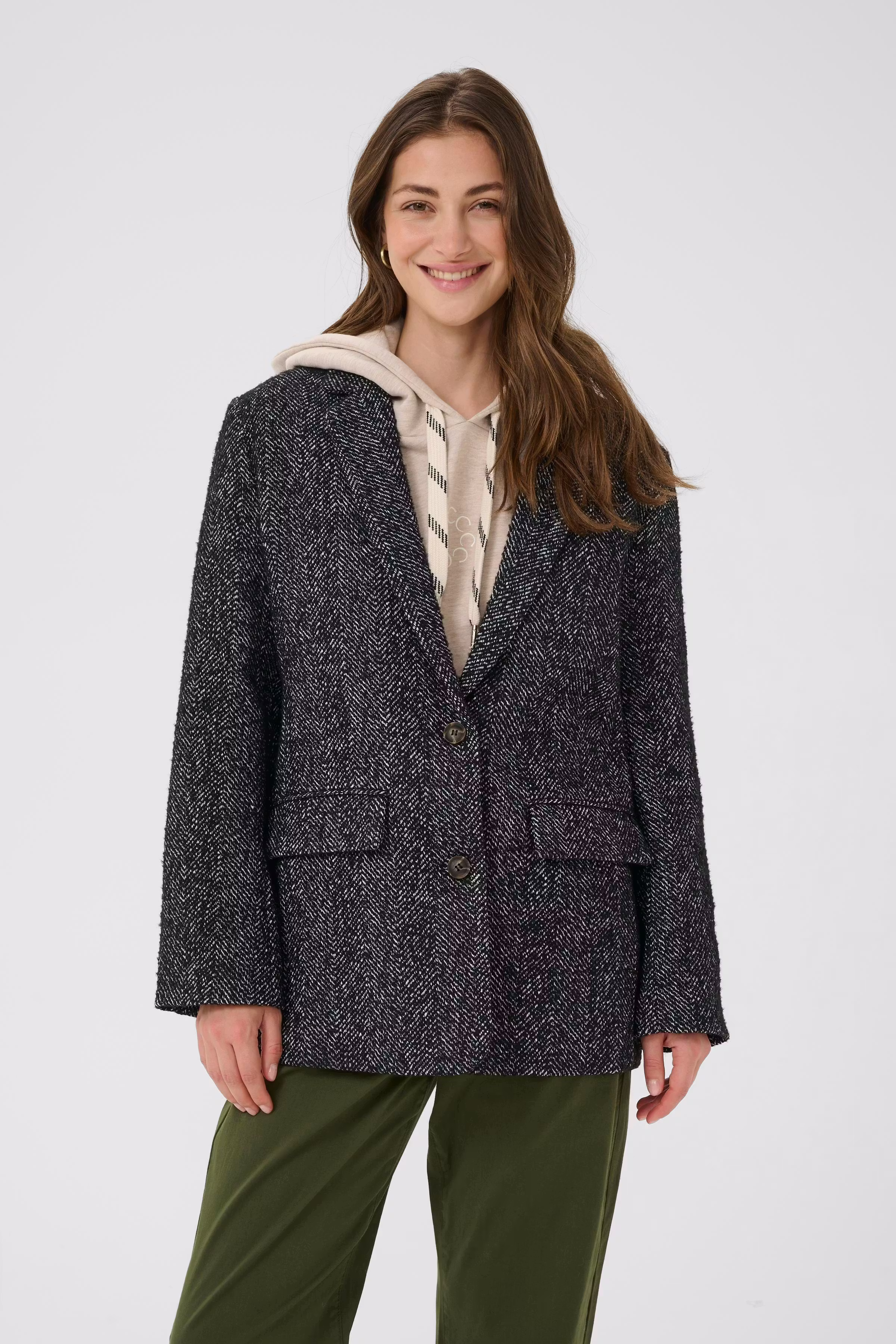 CROlina Blazer LOOKBOOK FRONT 10614144-108333