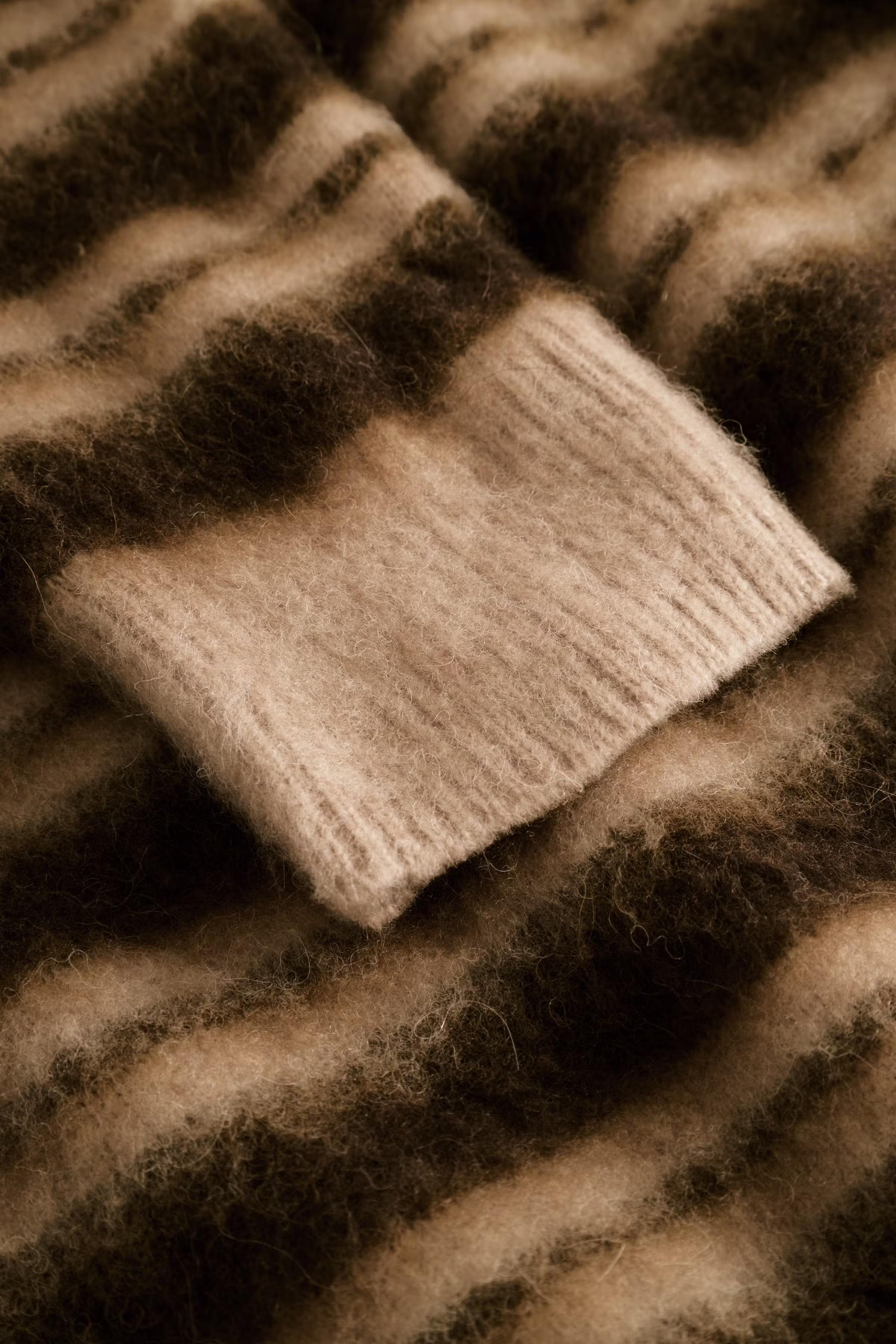 WWEnker Pullover PACK DETAIL 30251773-304410