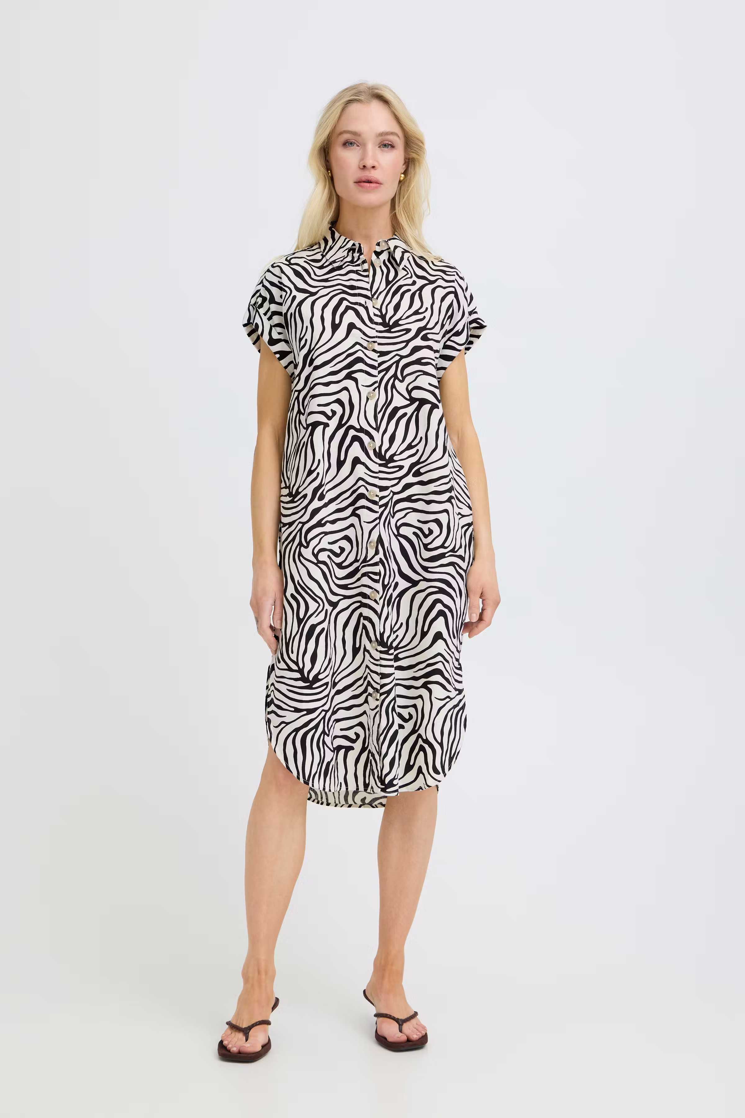 BYFALAKKA Klänning LOOKBOOK FRONT 20814553-900006876