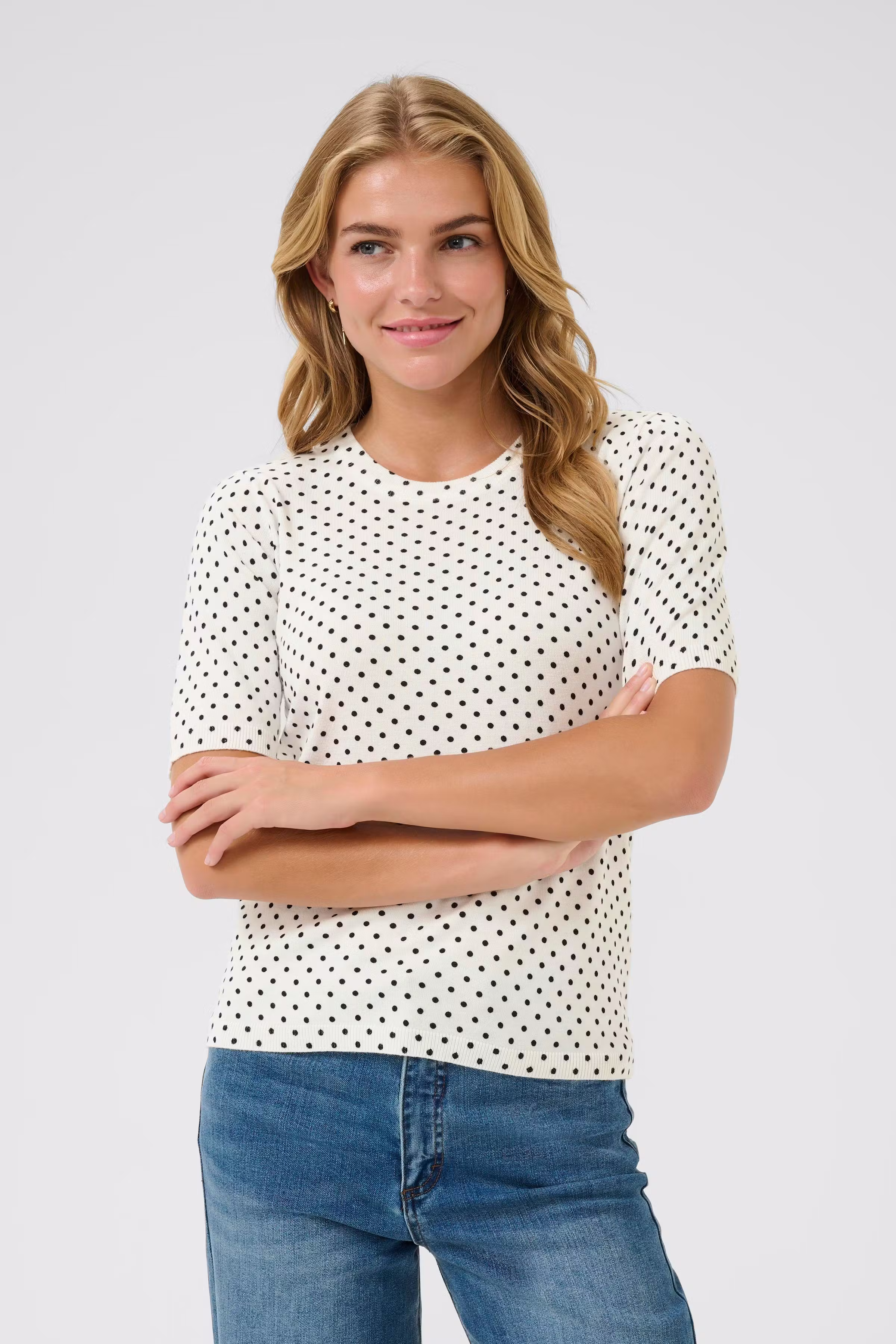 KAliz Pullover LOOKBOOK FRONT 10509548-107927